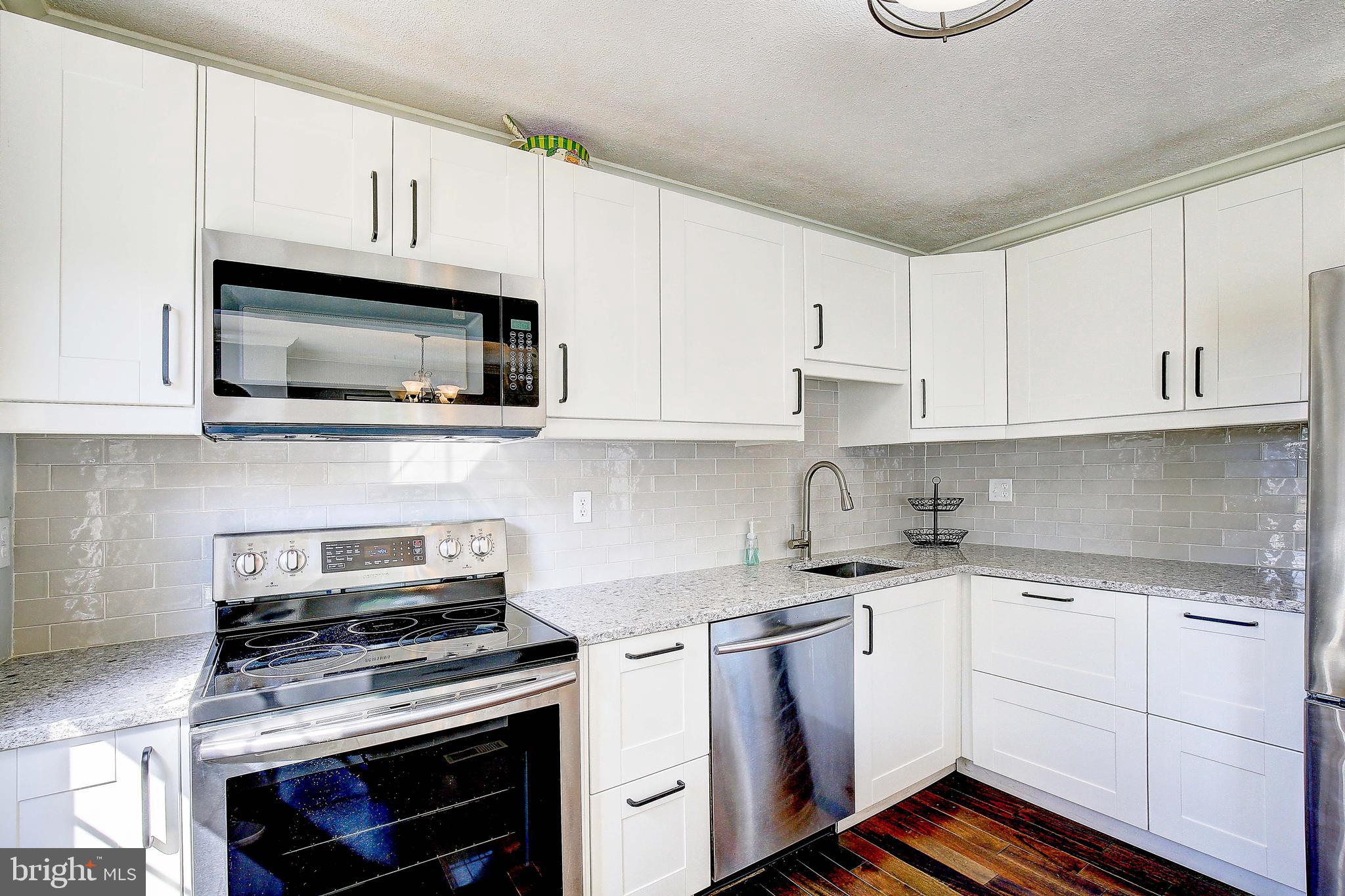 ELIZABETHS LANDING - Residential