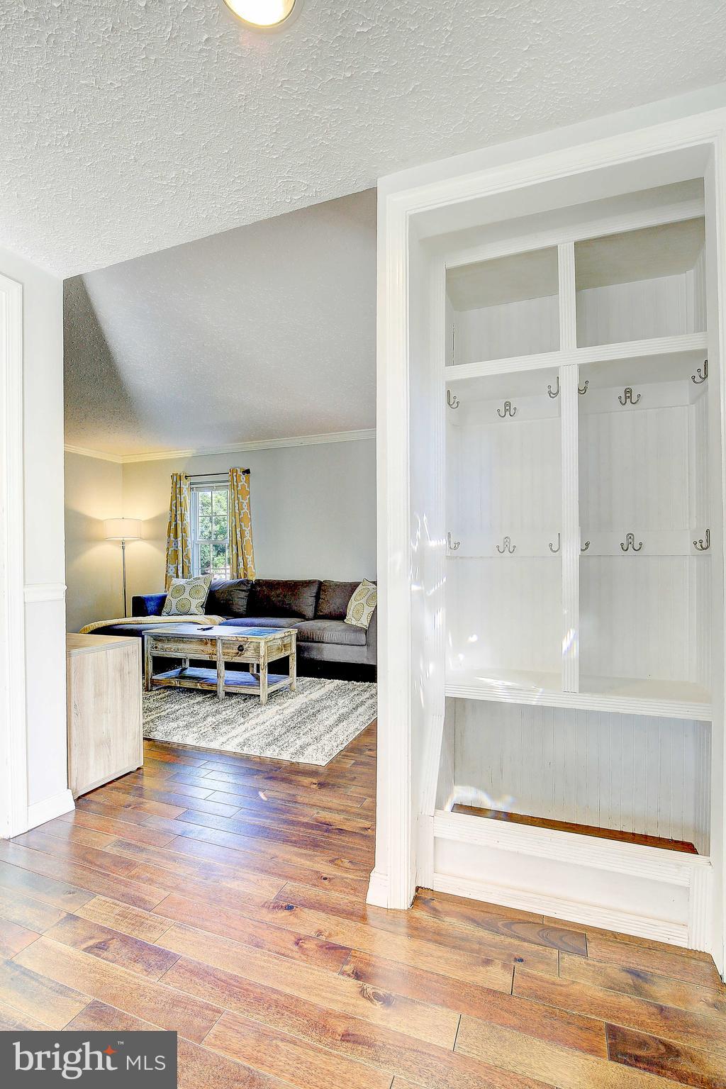 ELIZABETHS LANDING - Residential