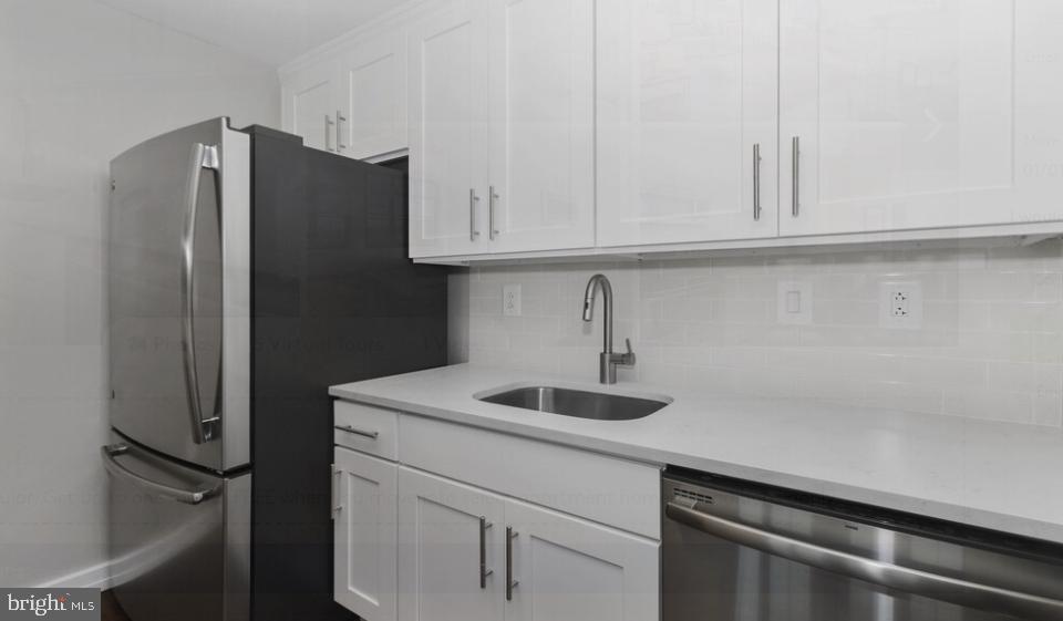FITLER SQUARE - Residential Lease