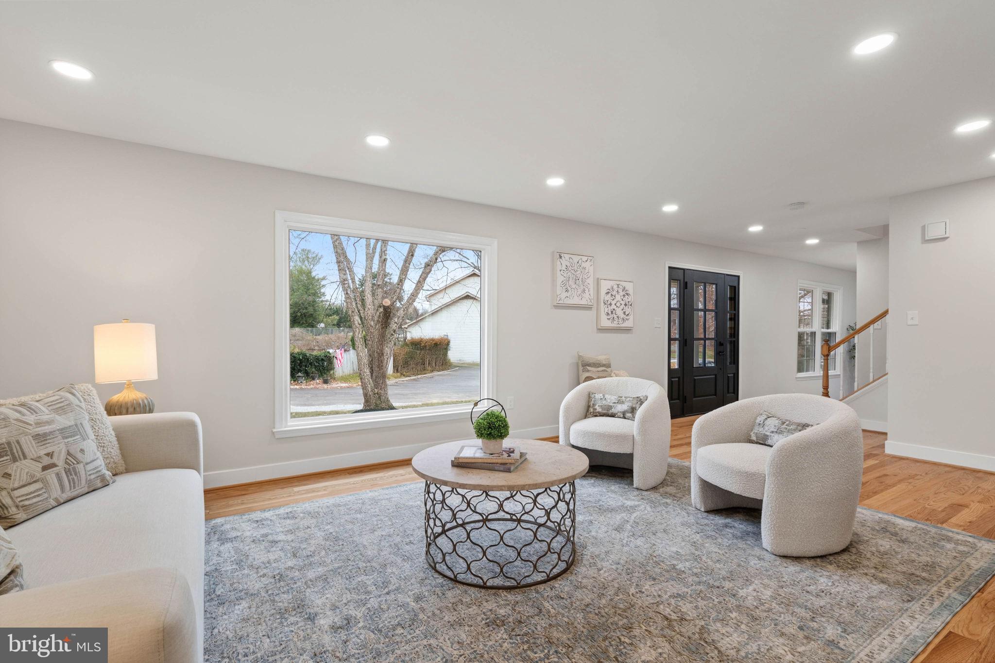 OAKTON GLEN - Residential