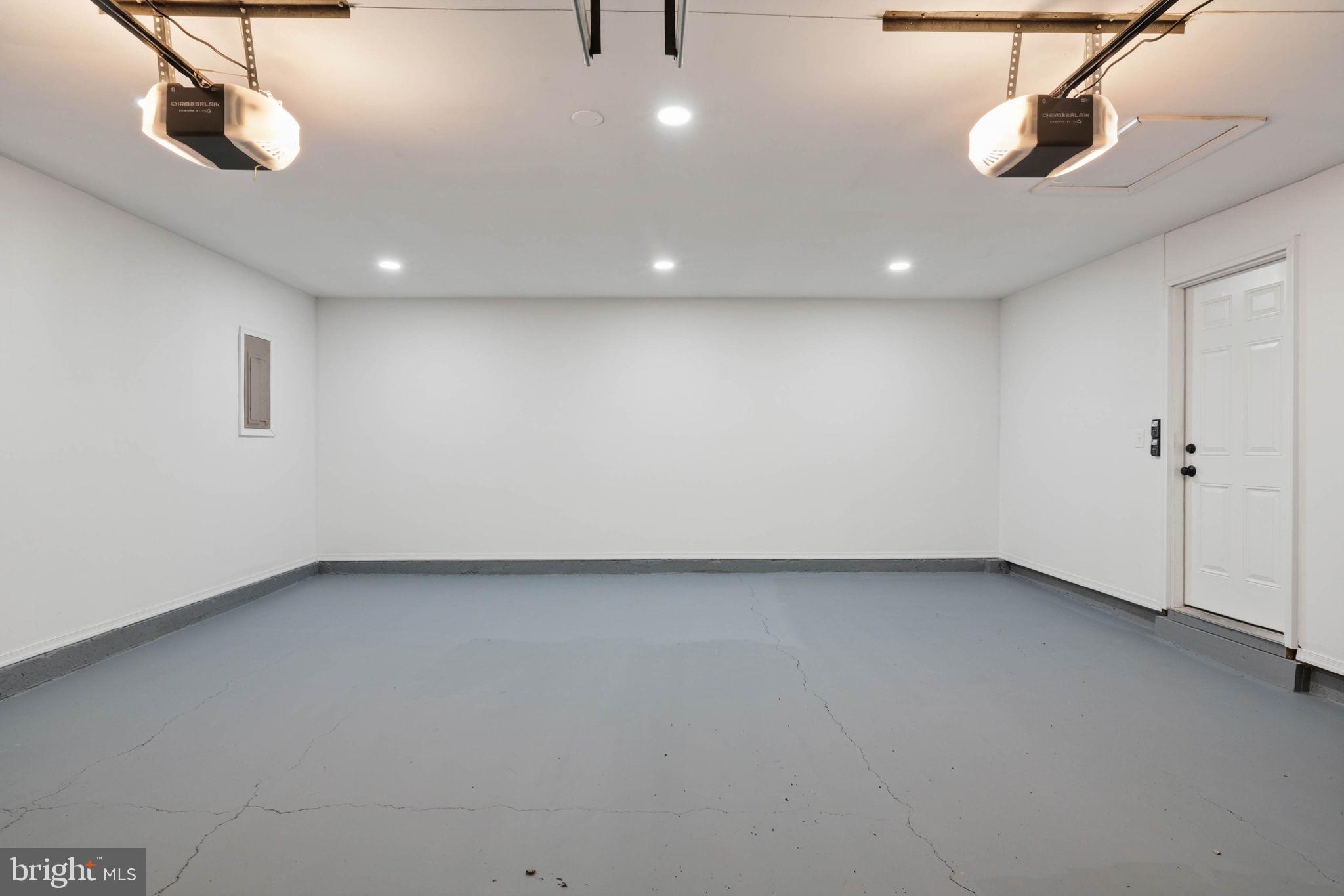 OAKTON GLEN - Residential