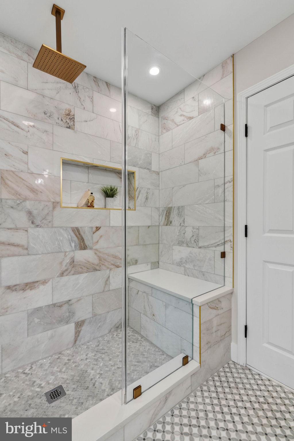 OAKTON GLEN - Residential