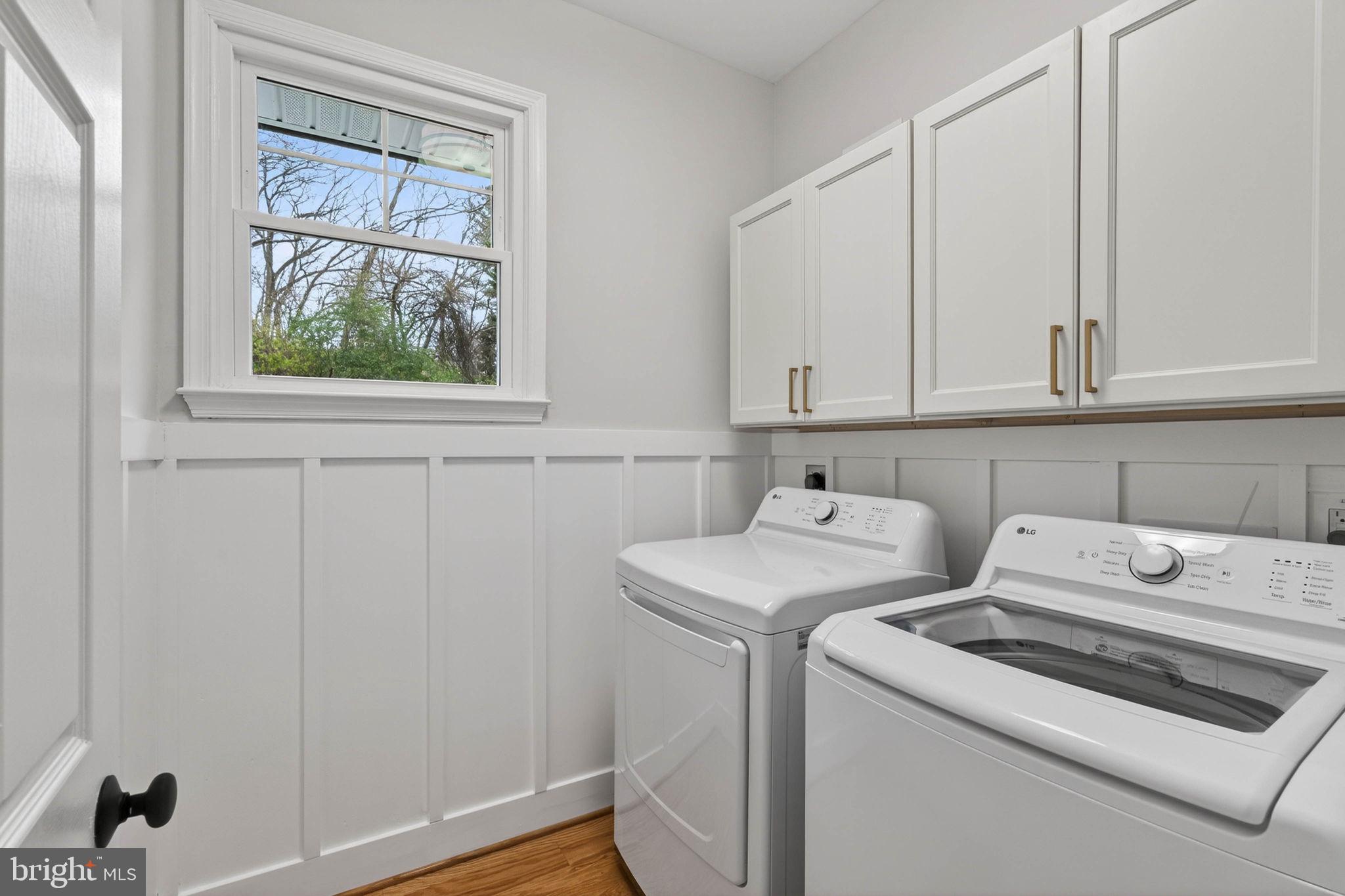 OAKTON GLEN - Residential