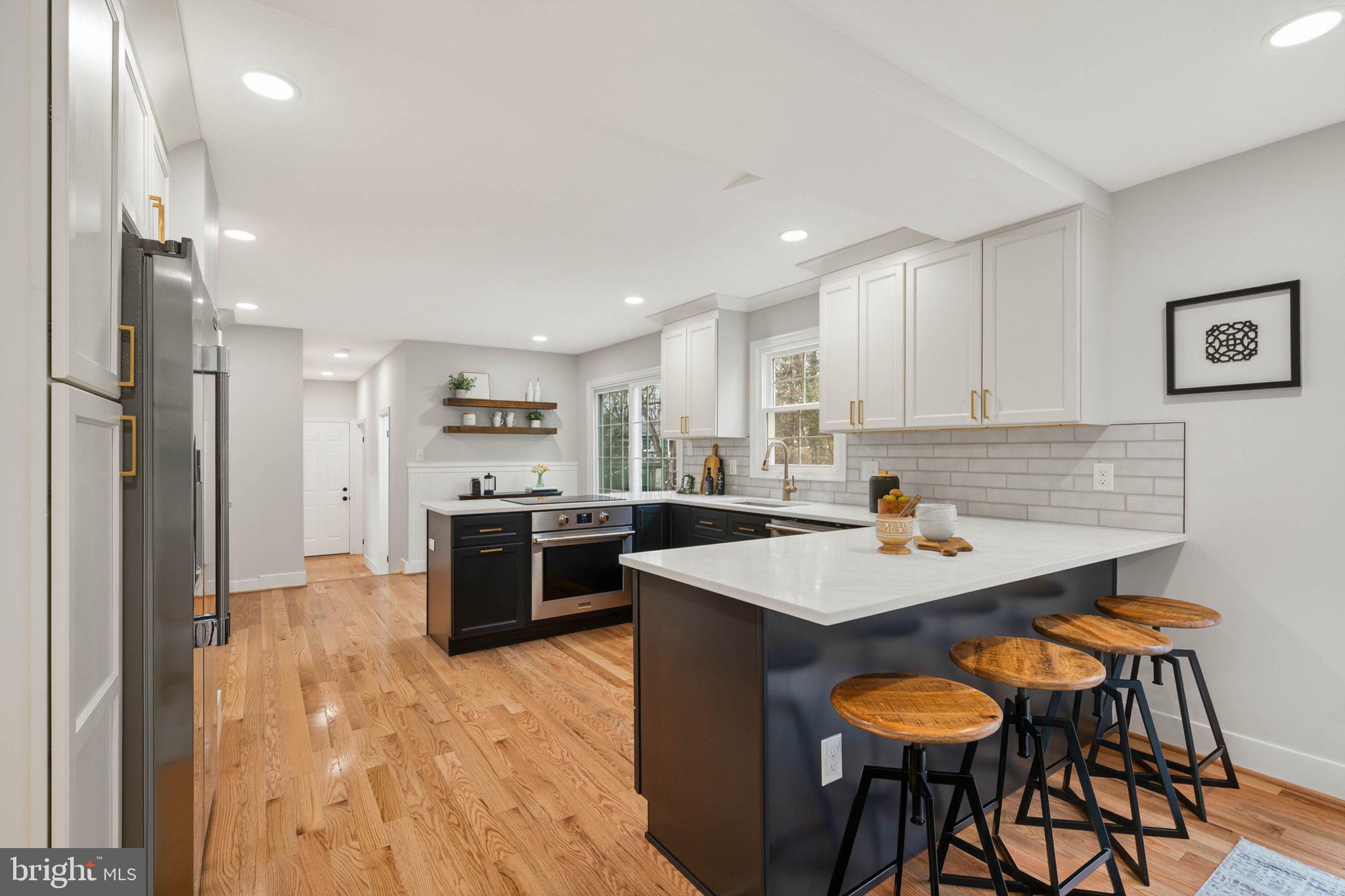 OAKTON GLEN - Residential