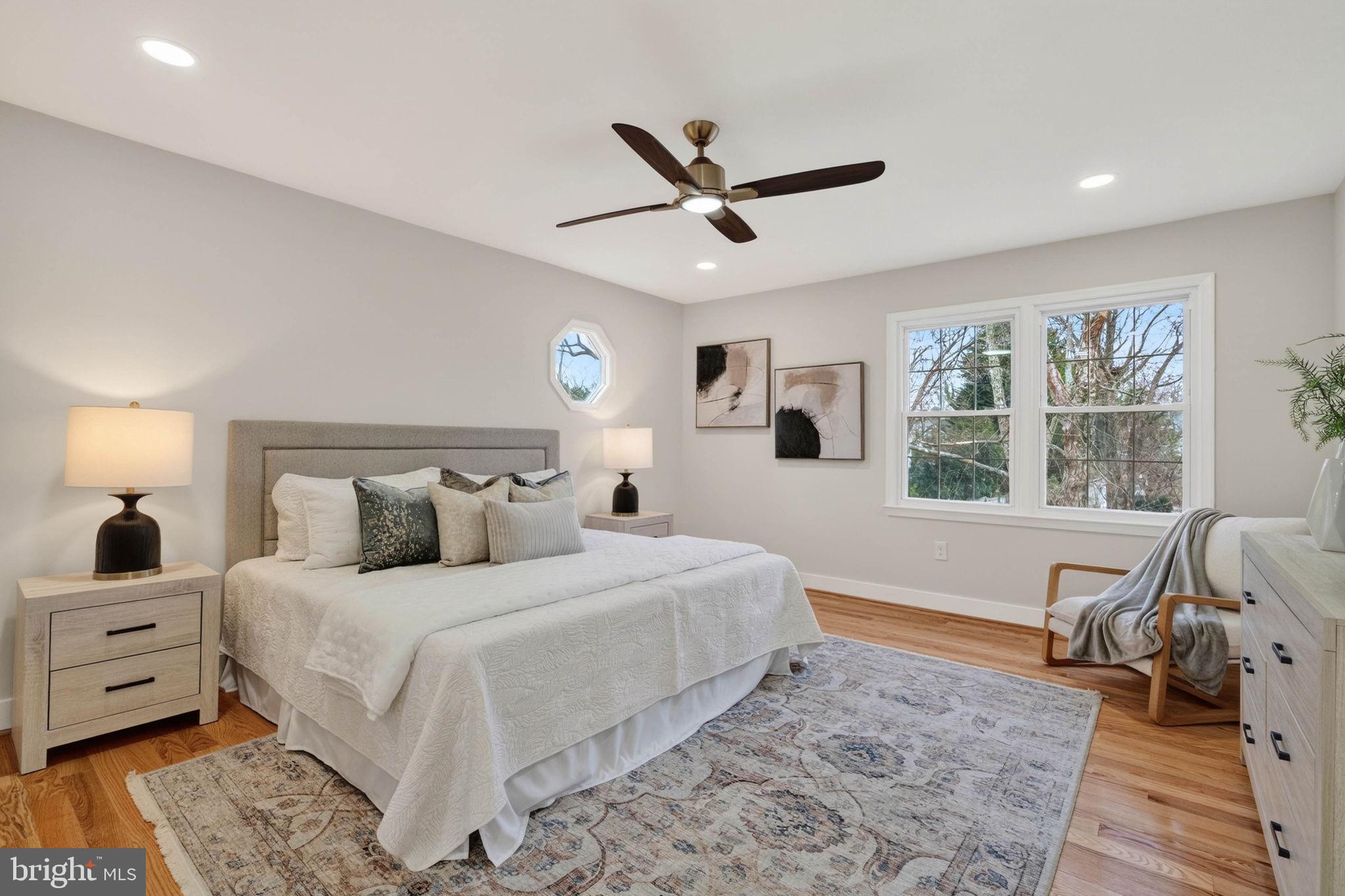 OAKTON GLEN - Residential