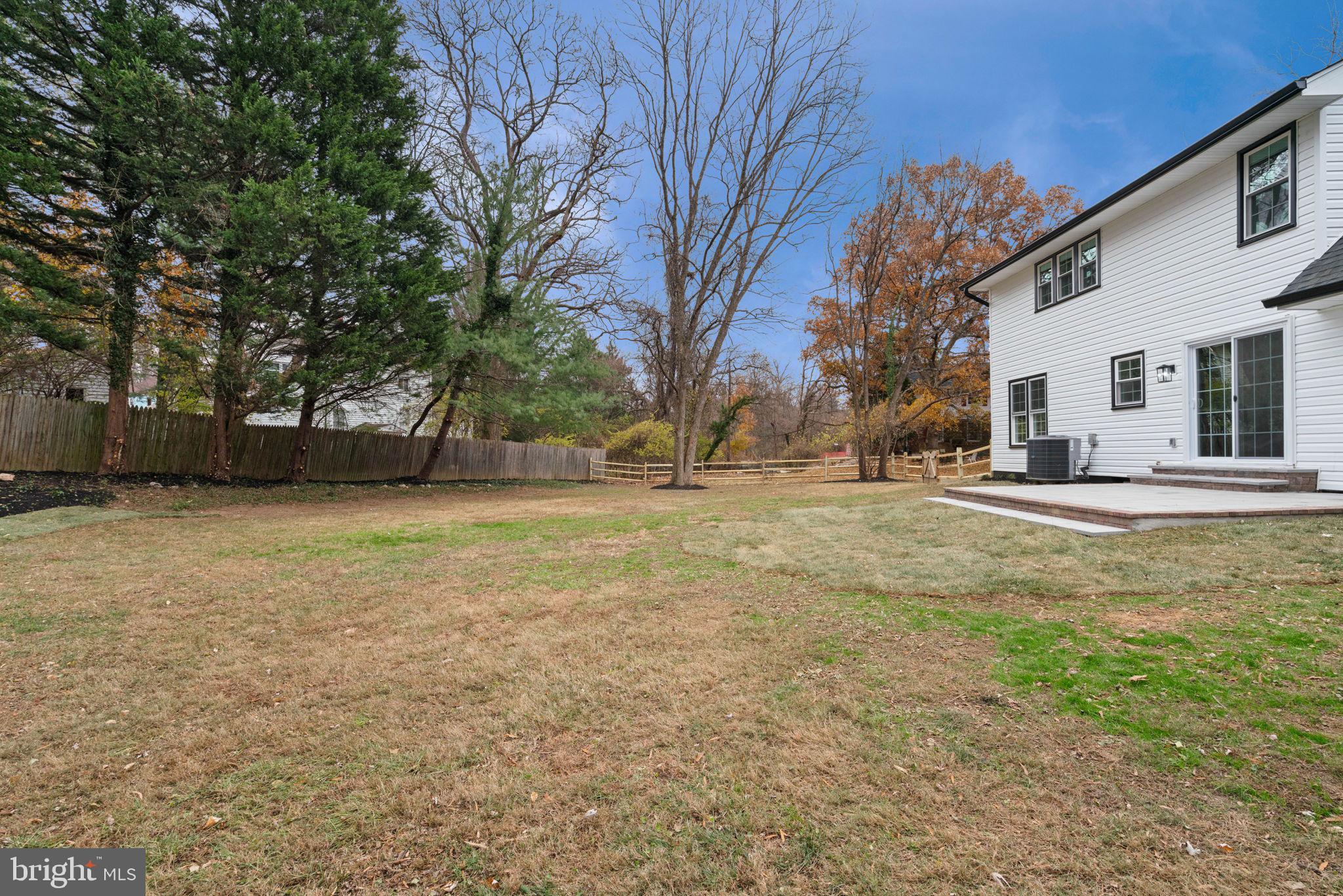 OAKTON GLEN - Residential