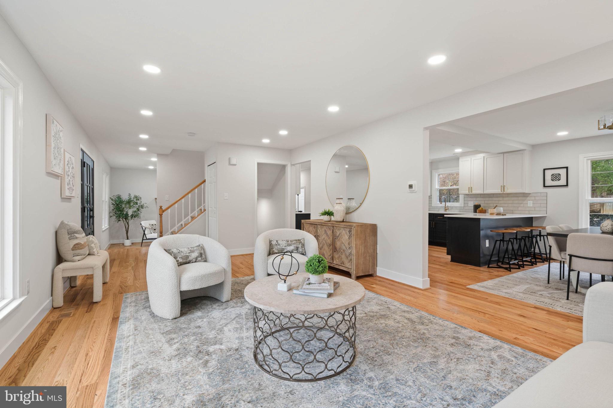 OAKTON GLEN - Residential