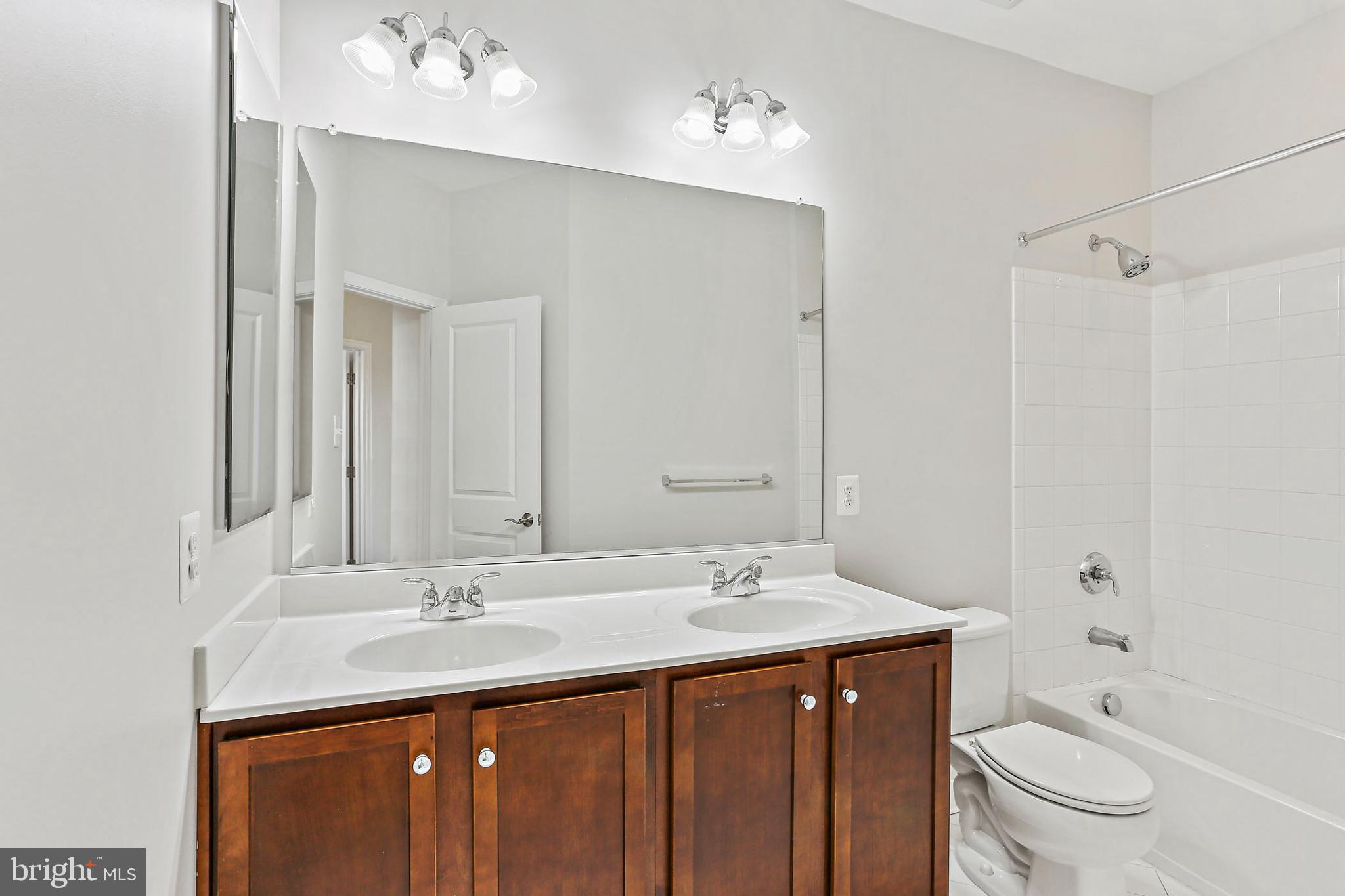 SHIPLEYS GRANT - Residential Lease