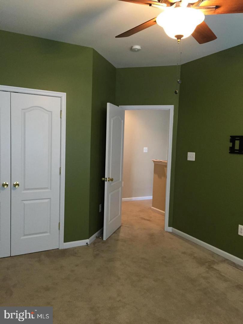 WAKELAND MANOR - Residential Lease