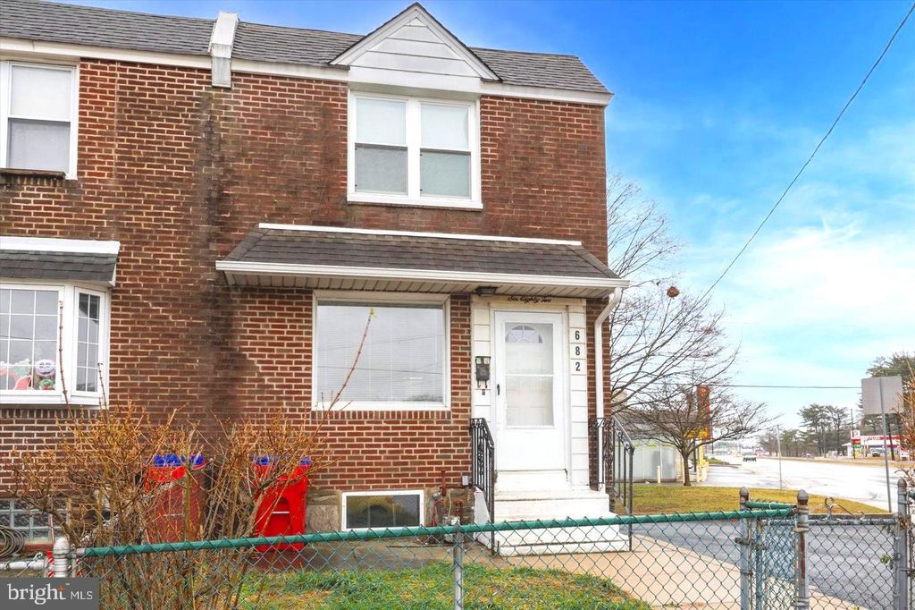 Photo of 682 2nd Avenue, BRISTOL, PA 19007 (MLS # PABU2113796)