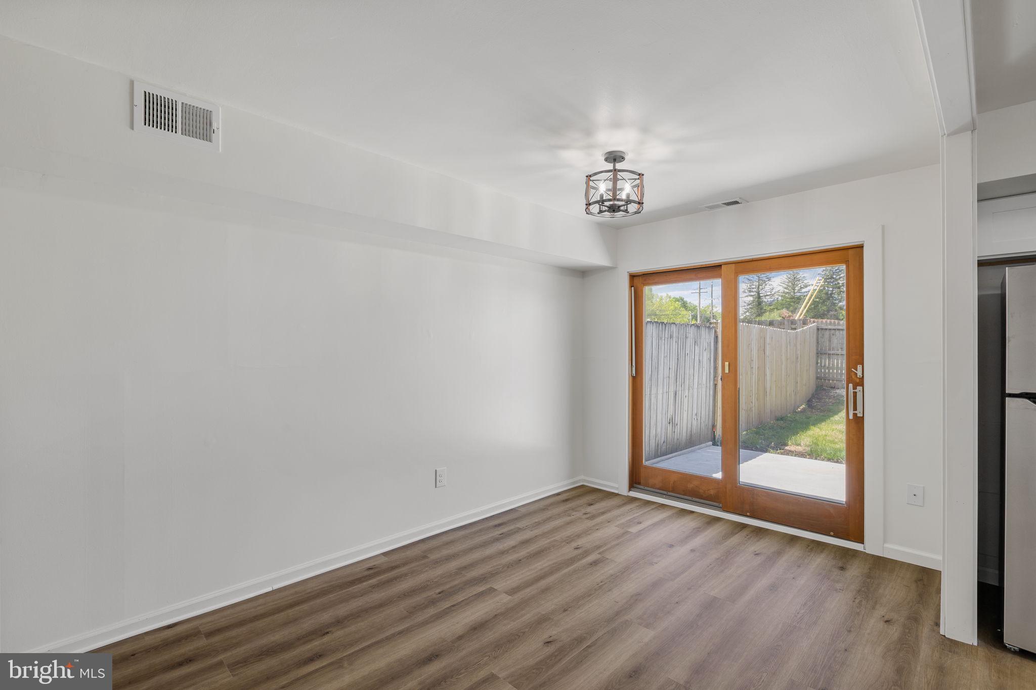 ORCHARD COURTS - Residential