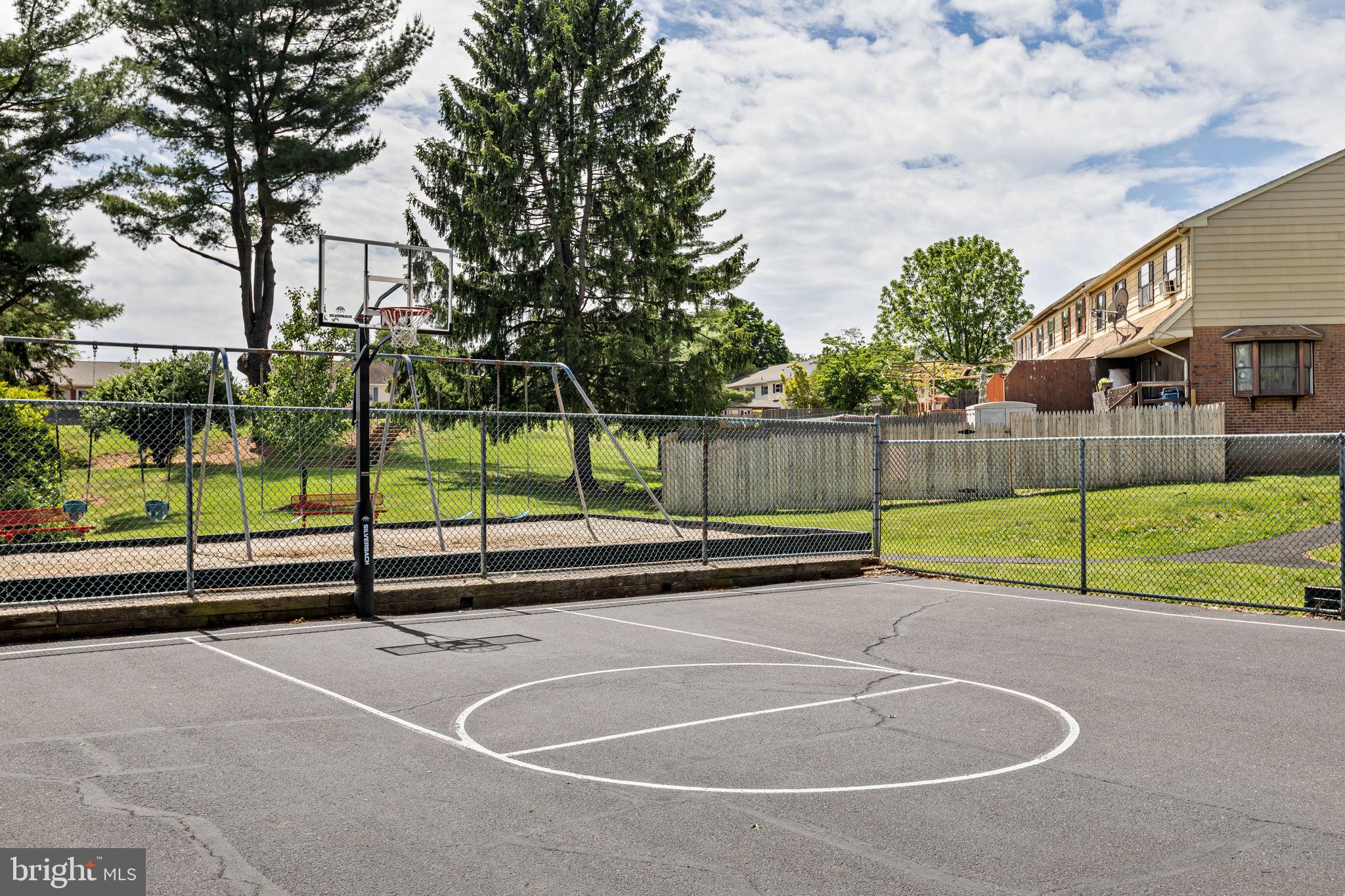 ORCHARD COURTS - Residential