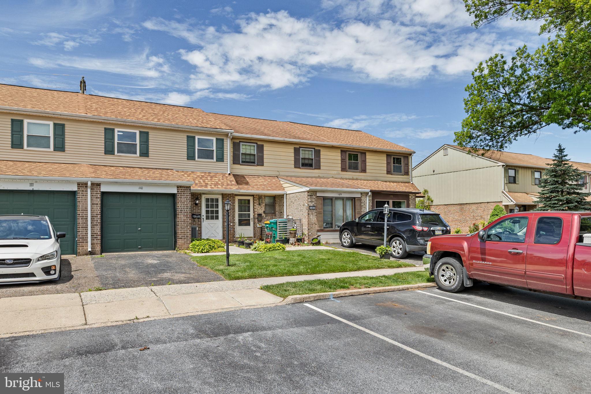 ORCHARD COURTS - Residential