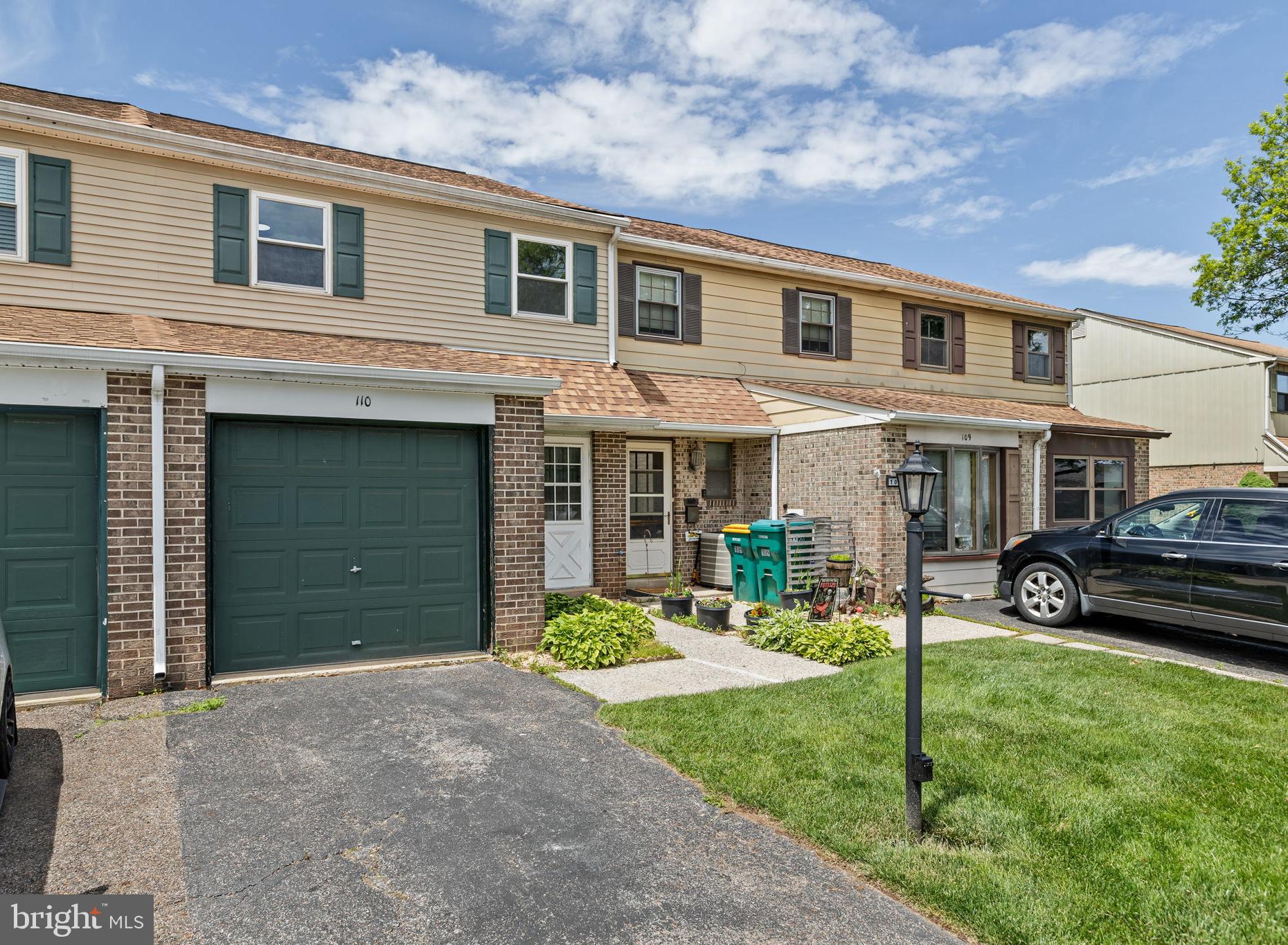 ORCHARD COURTS - Residential
