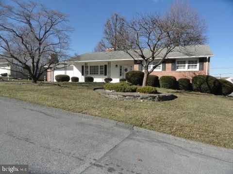 225 HERITAGE ROAD CHAMBERSBURG PA 17202