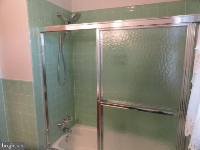 NORTH GUILFORD HILLS - Residential