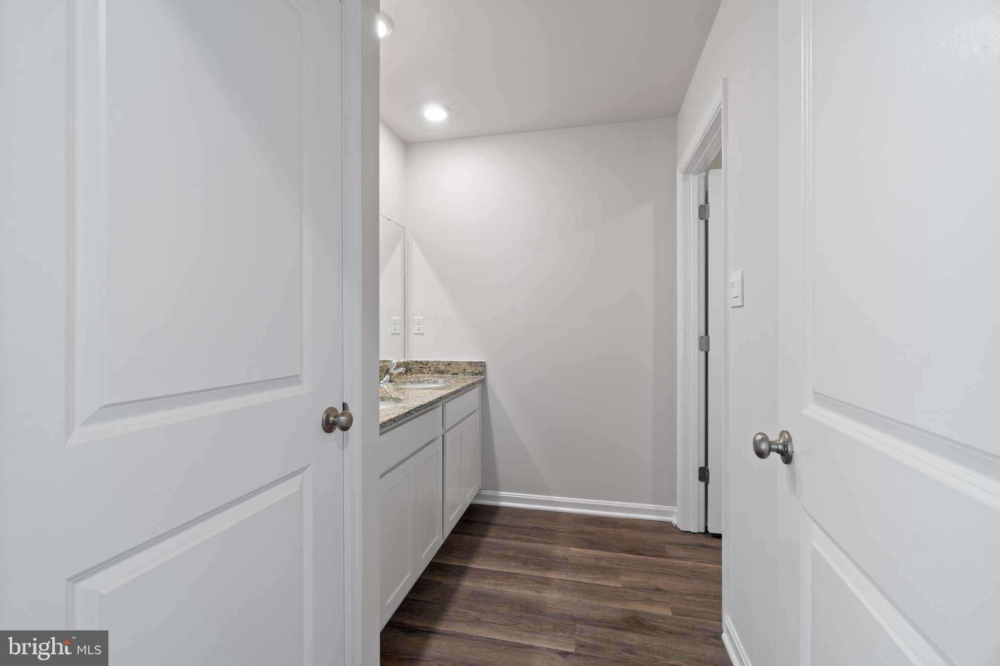 WATERMARK AT WESTPHALIA TOWN CENTER - Residential