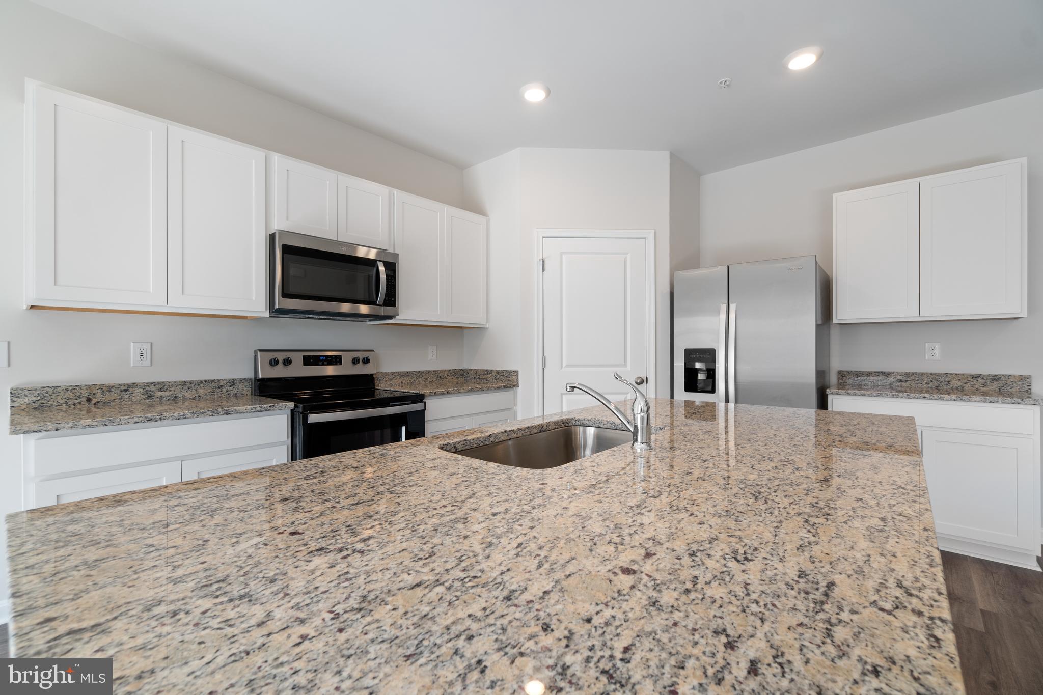 5212 MANOR PARK DRIVE