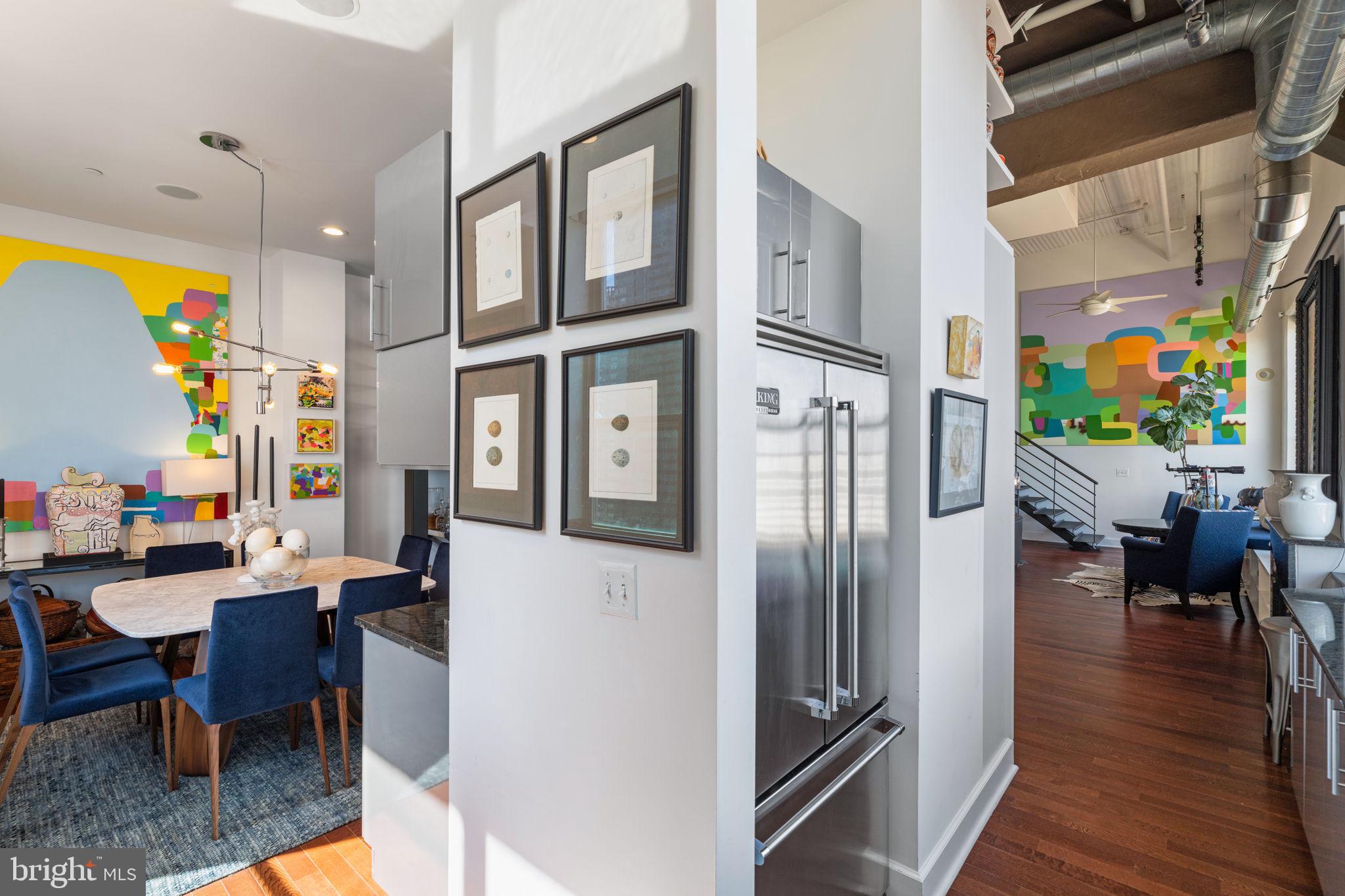 LOGAN SQUARE - Residential
