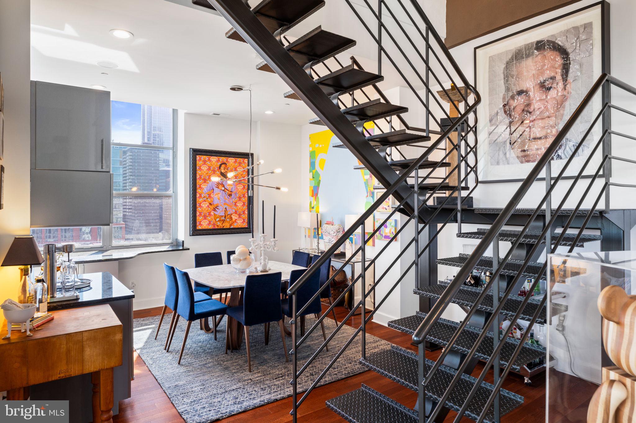LOGAN SQUARE - Residential