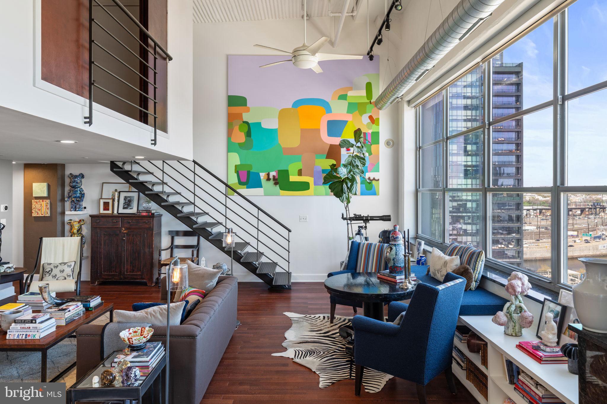 LOGAN SQUARE - Residential