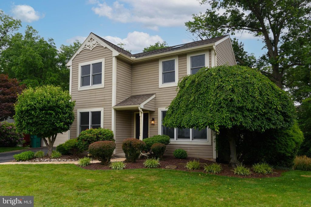 Photo of 237 Cliff Lane, ELIZABETHTOWN, PA 17022 (MLS # PALA2071680)