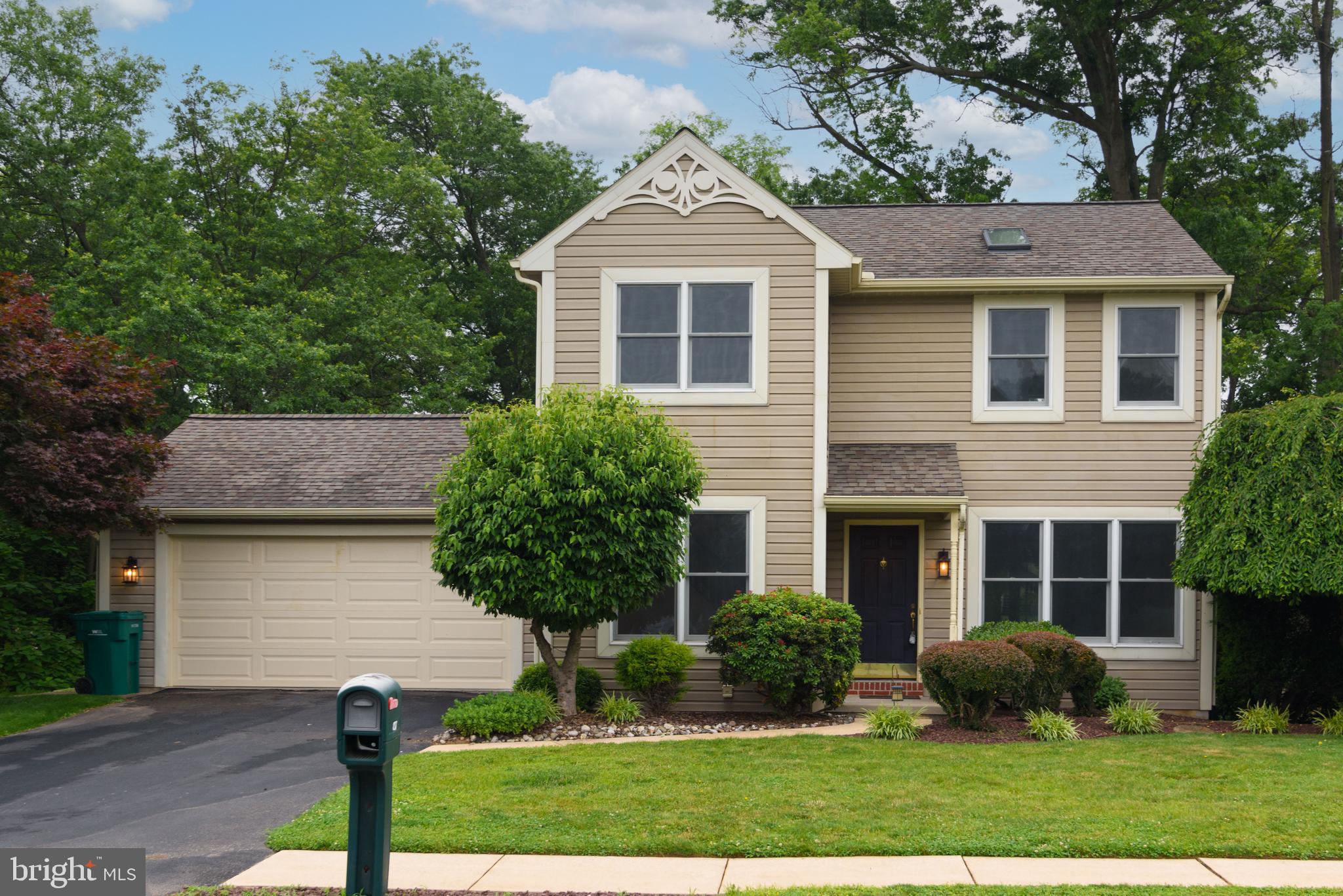 237 CLIFF LANE
