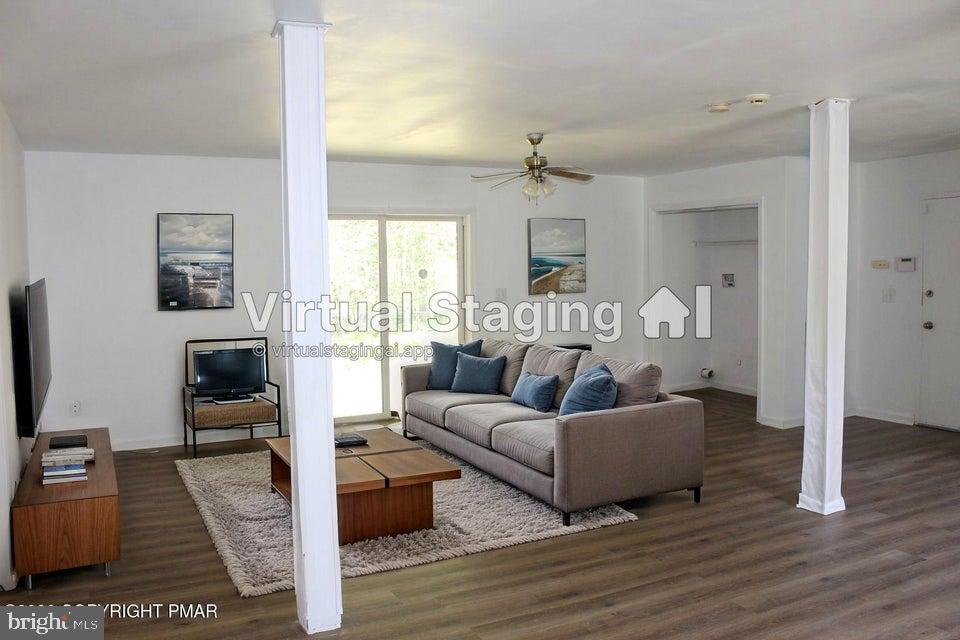 889 COUNTRY PLACE DRIVE