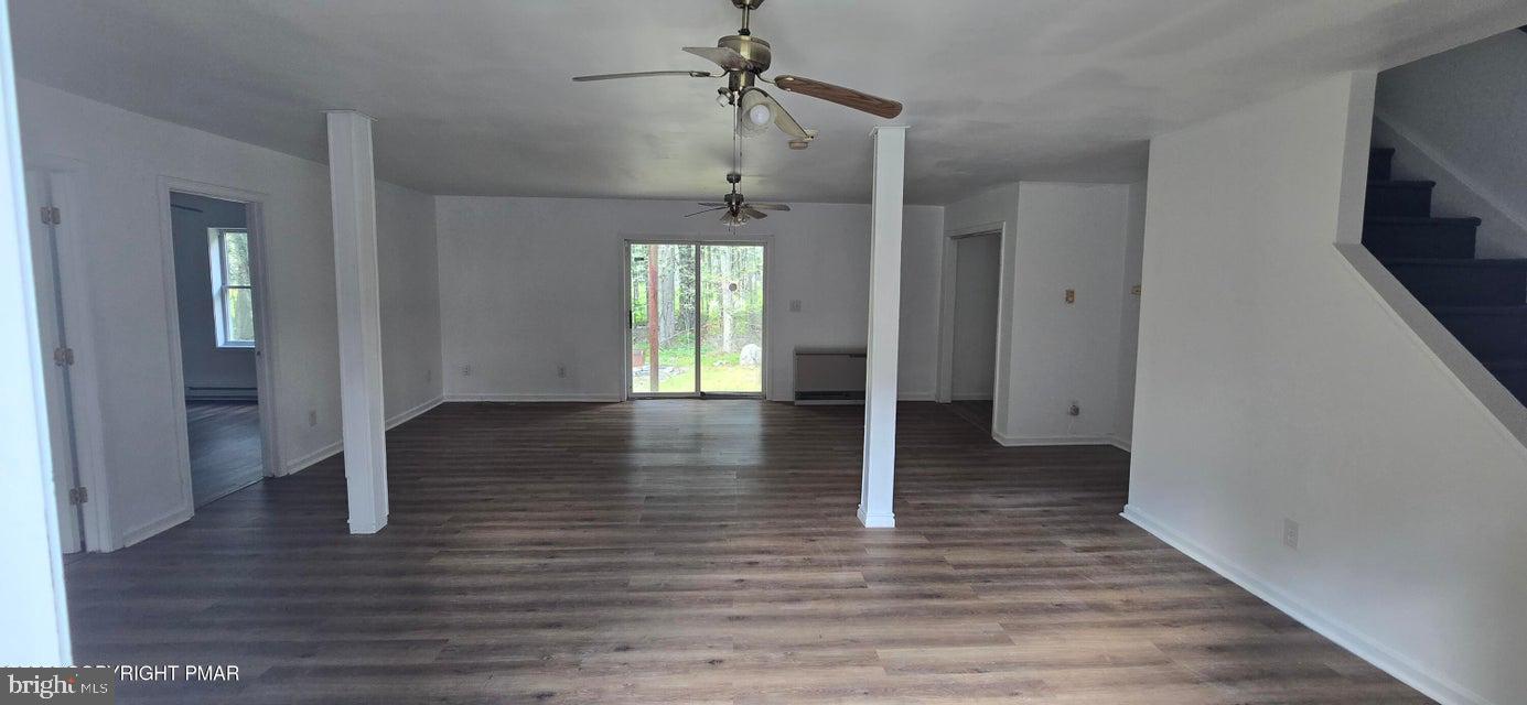 889 COUNTRY PLACE DRIVE