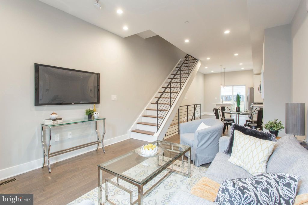 Photo of 542 Pierce Street, PHILADELPHIA, PA 19148 (MLS # PAPH2571294)