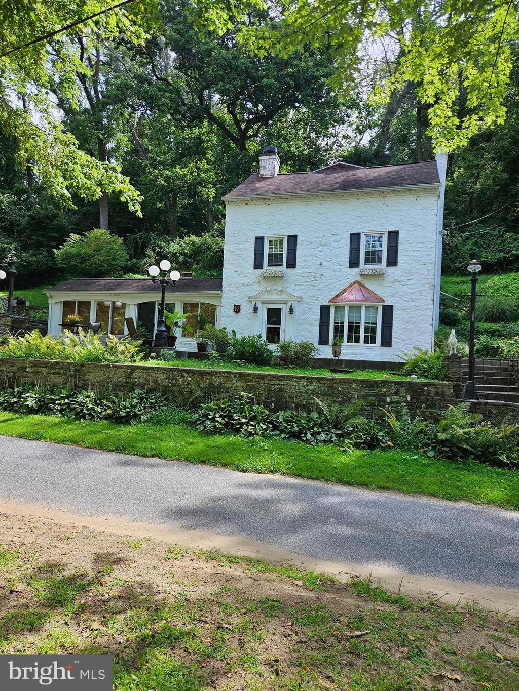 Photo of 17 HORSE HOLLOW RD, PEQUEA, PA 17565 (MLS # PALA2039316)