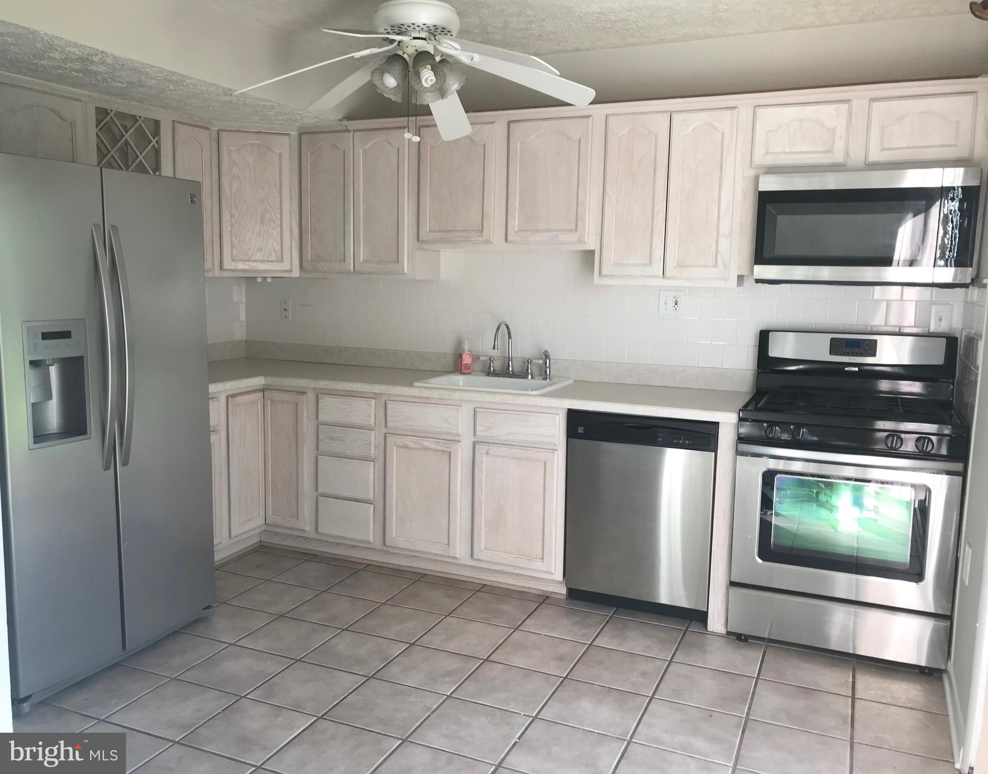 SUSSEX SQUARE CONDO - Residential