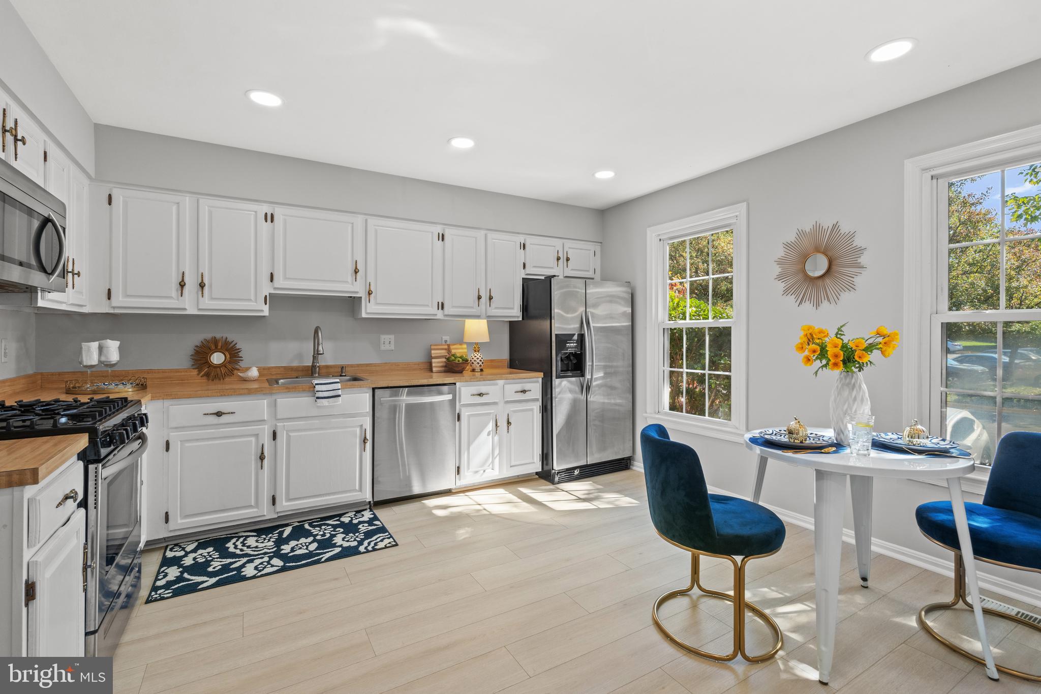 HUNTER VILLAGE - Residential