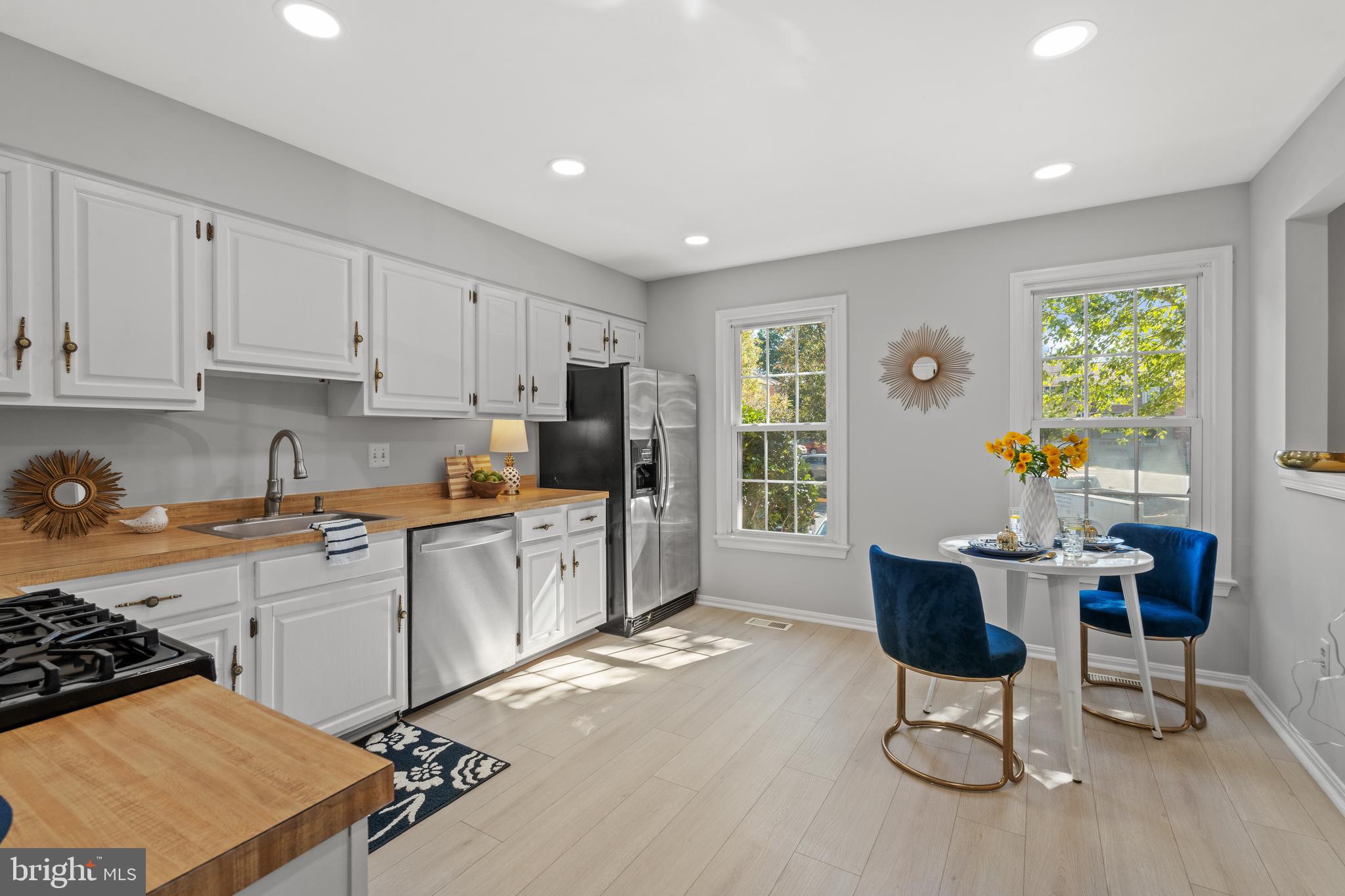 HUNTER VILLAGE - Residential