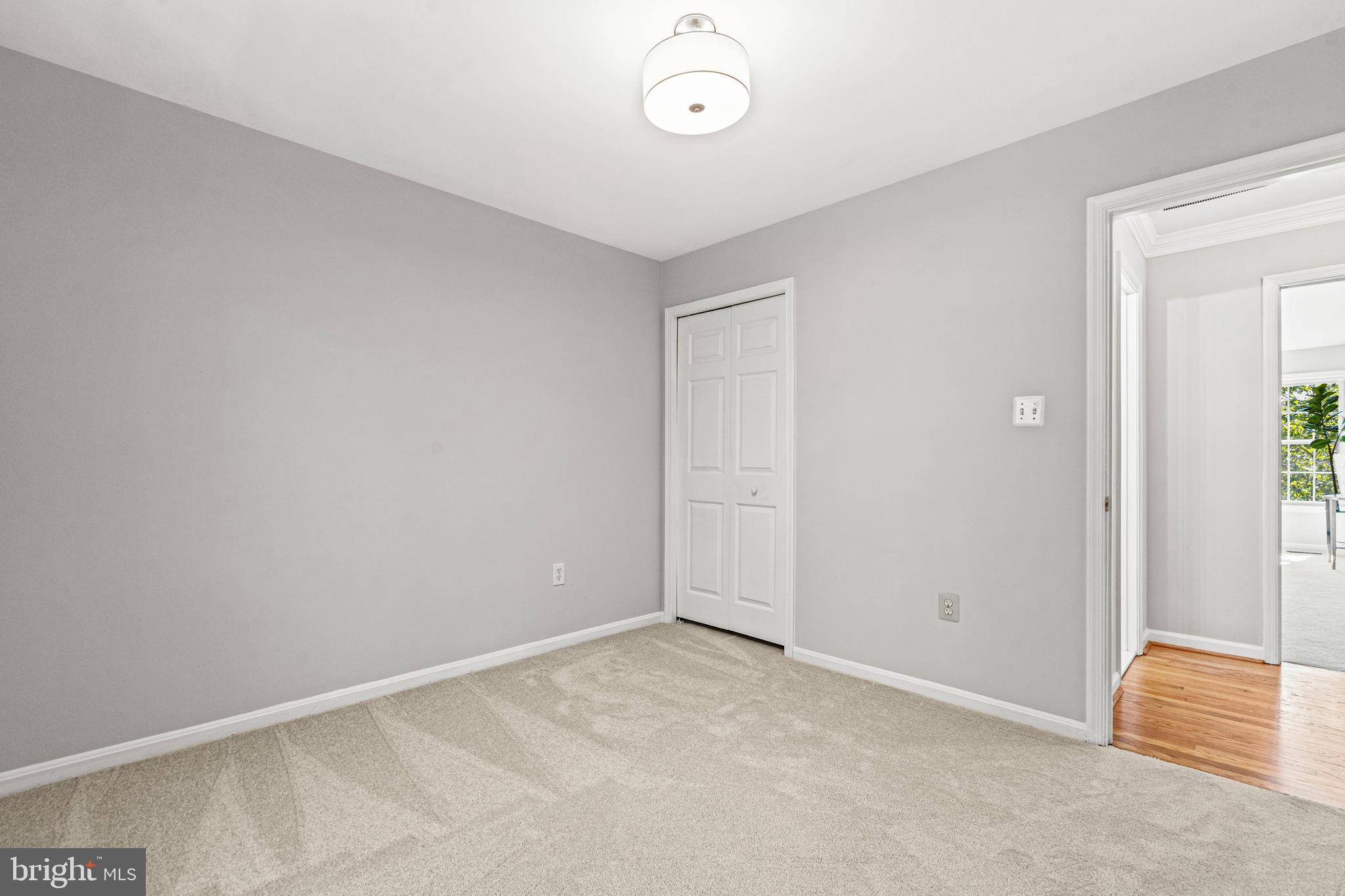 HUNTER VILLAGE - Residential