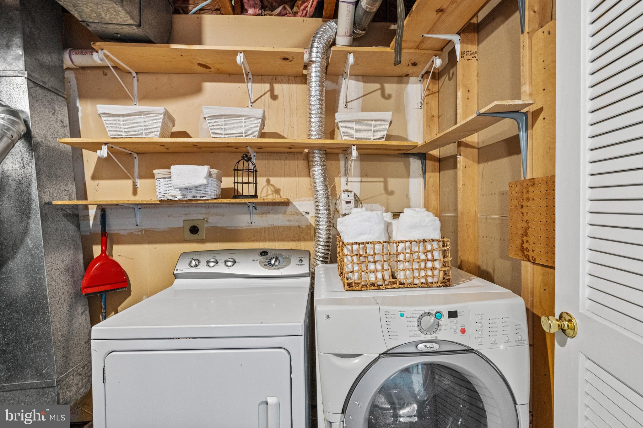 HUNTER VILLAGE - Residential