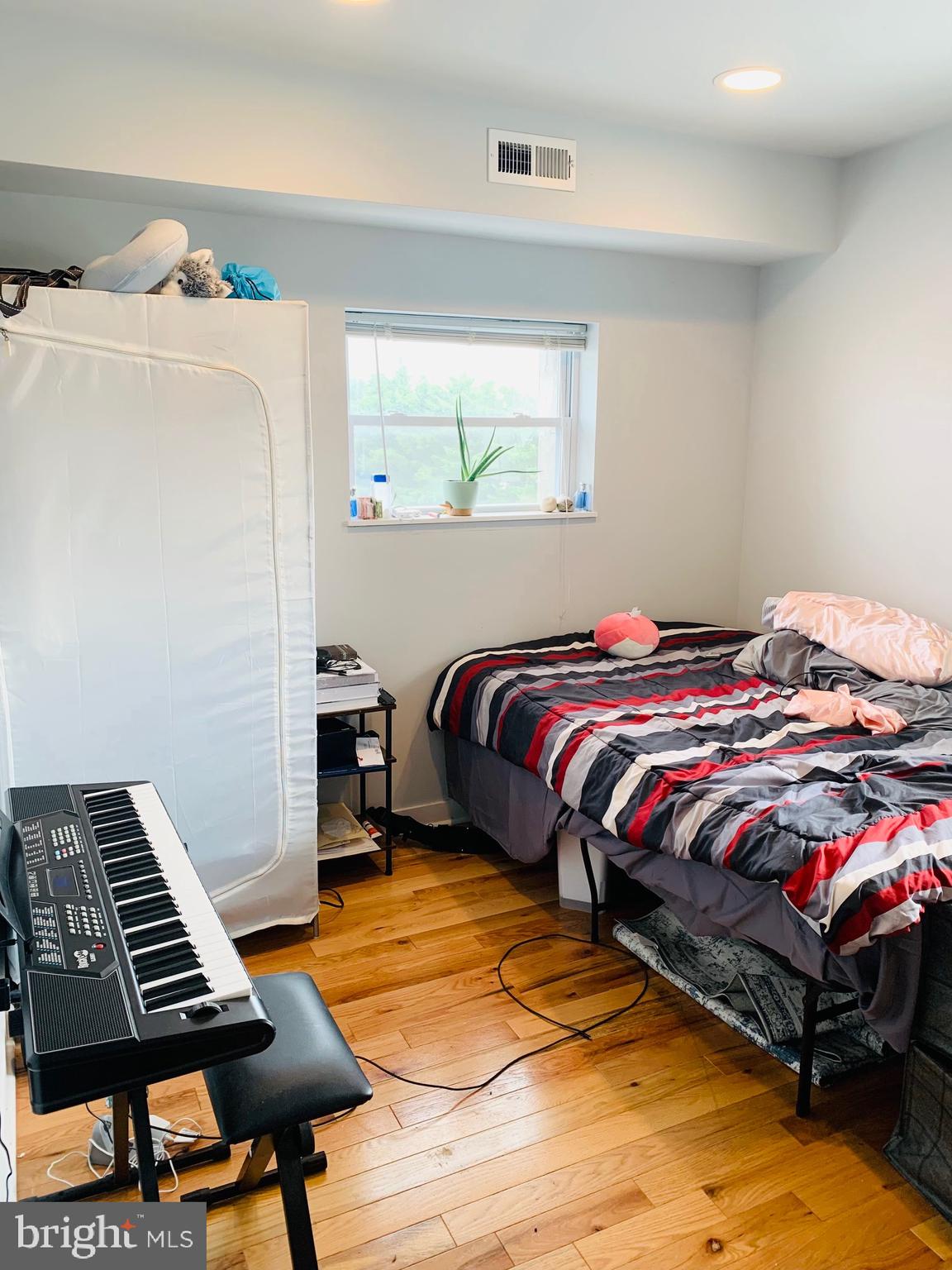 LOWER MOYAMENSING - Residential Lease
