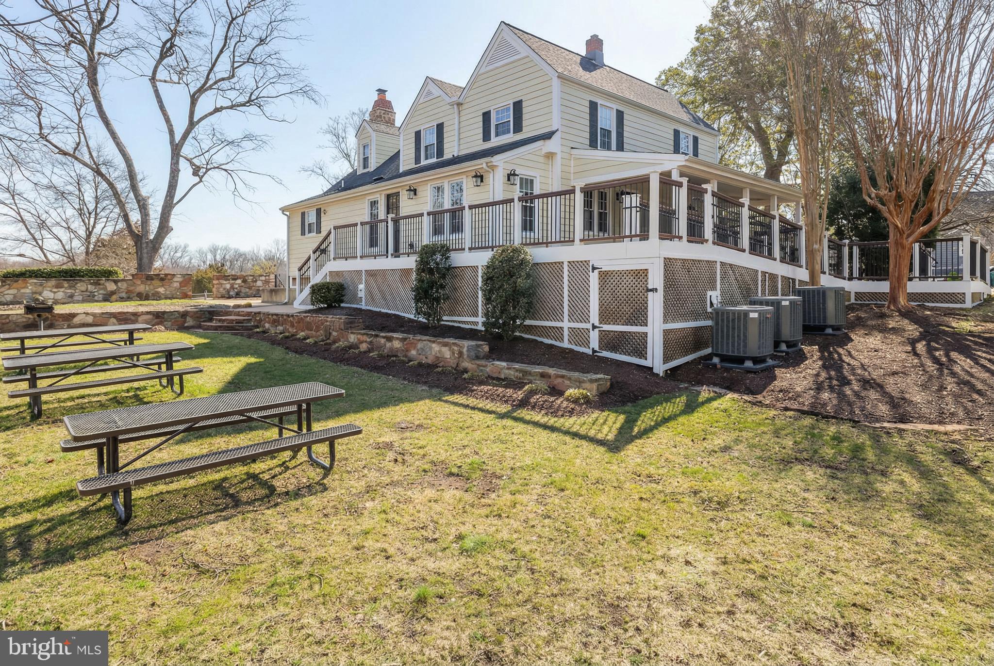 PONDS AT CENTREVILLE - Residential