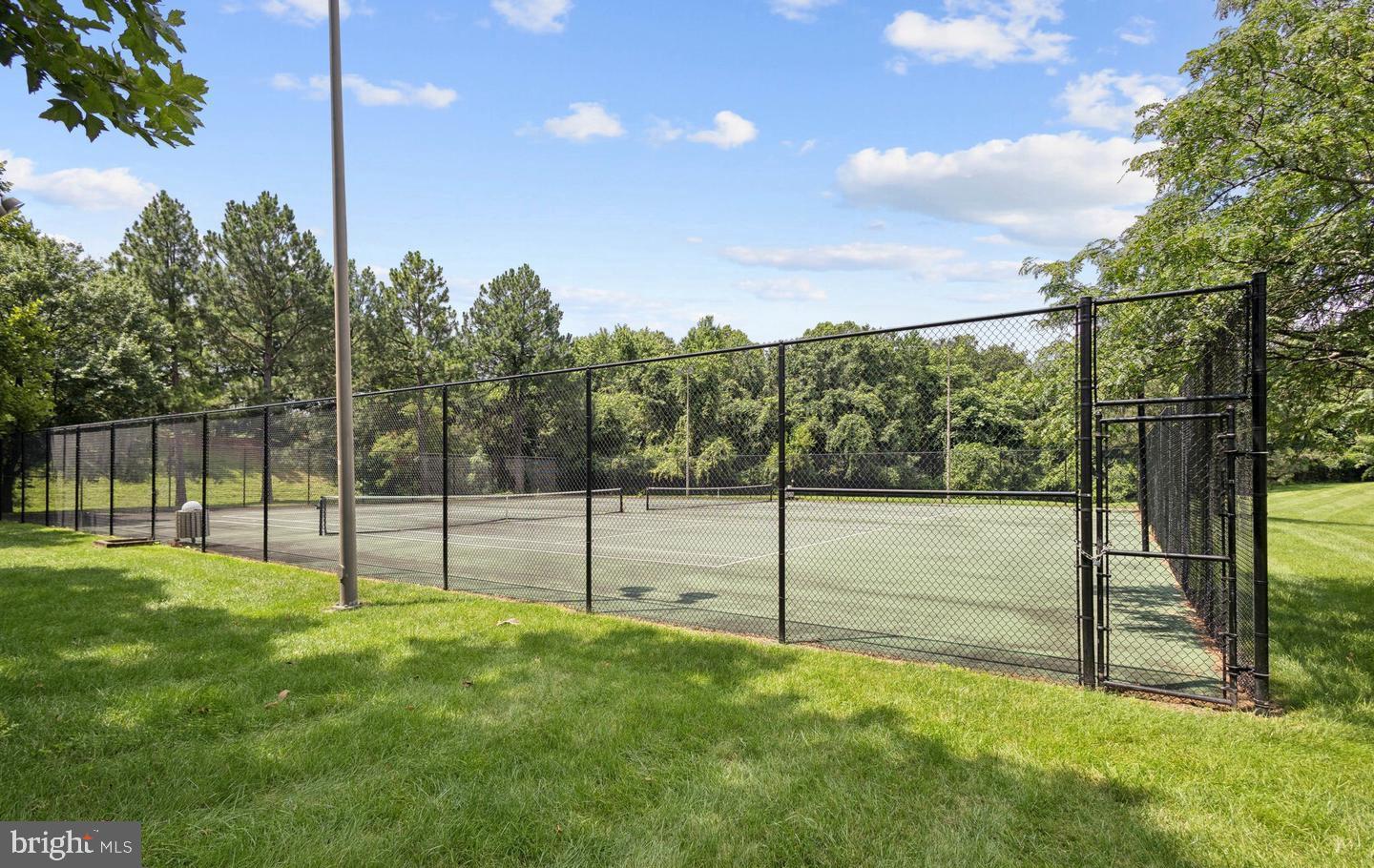 PONDS AT CENTREVILLE - Residential