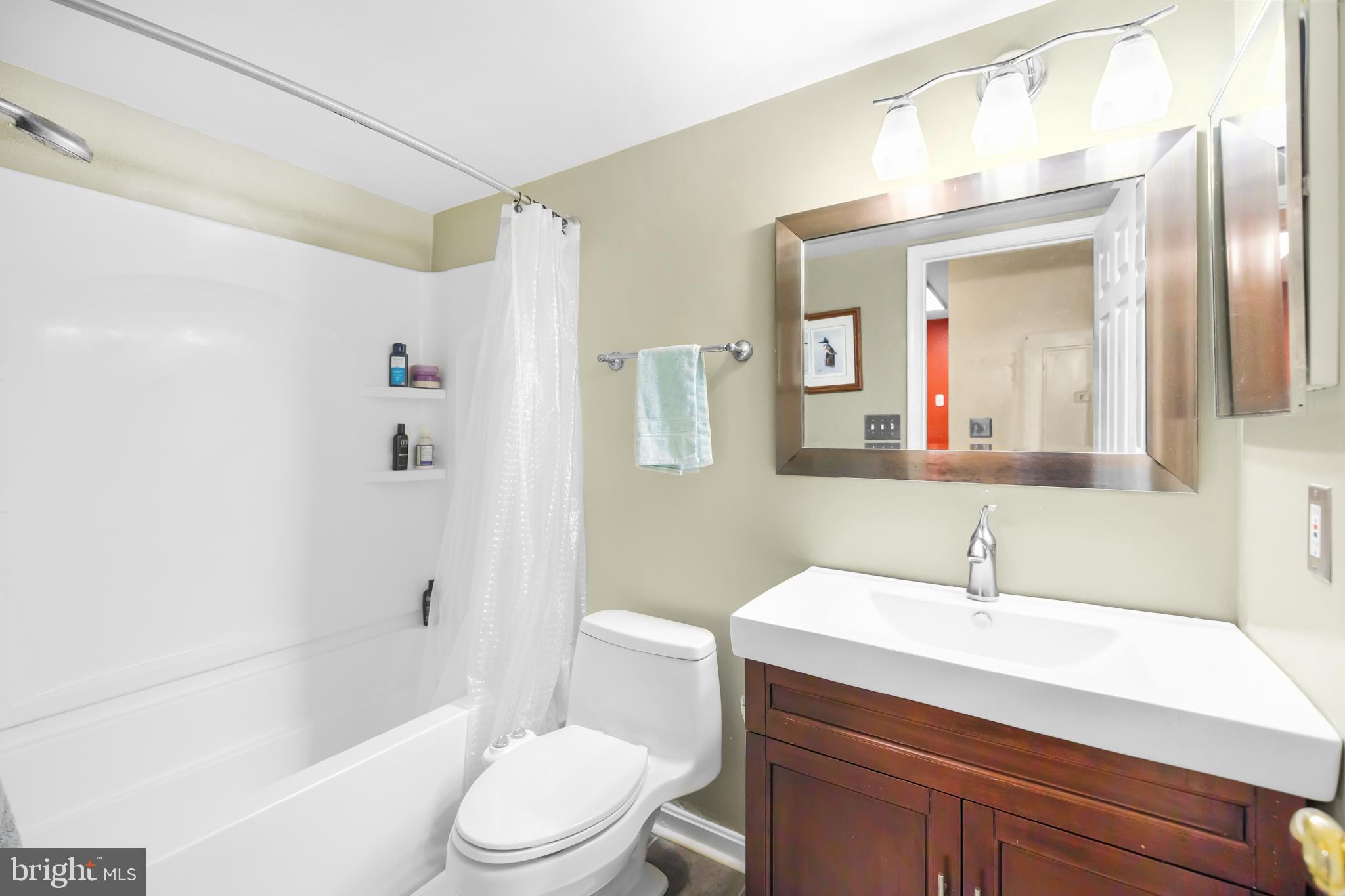 PONDS AT CENTREVILLE - Residential