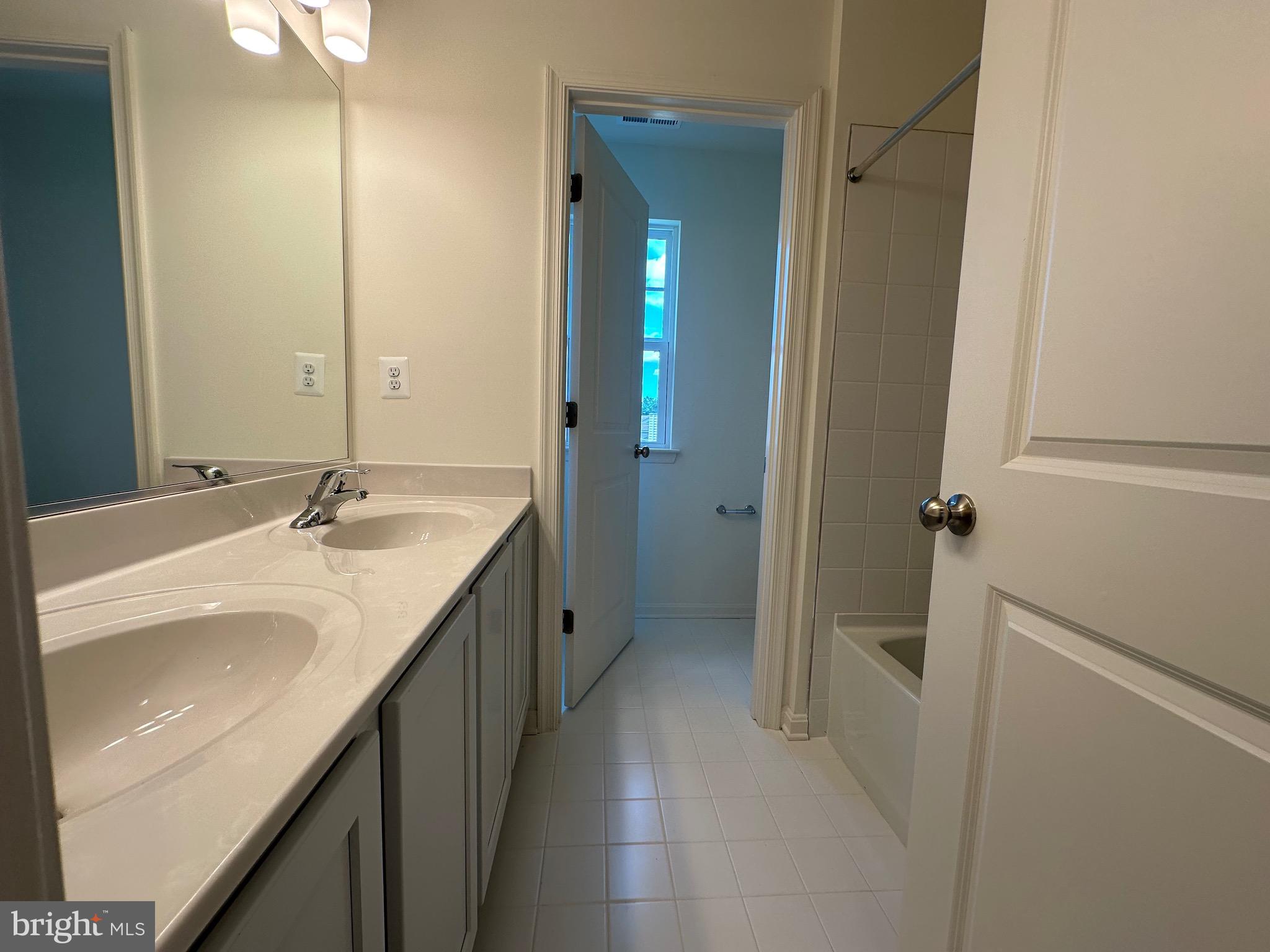 CHESAPEAKE BAY GOLF CLUB - Residential