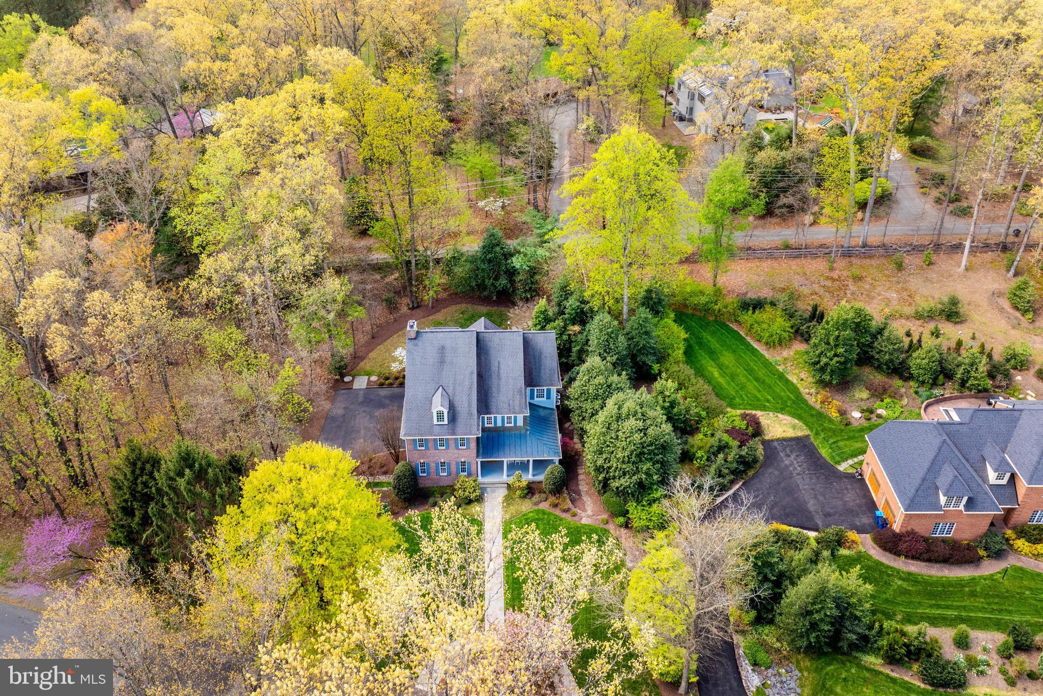 CREWS WOODS - Residential