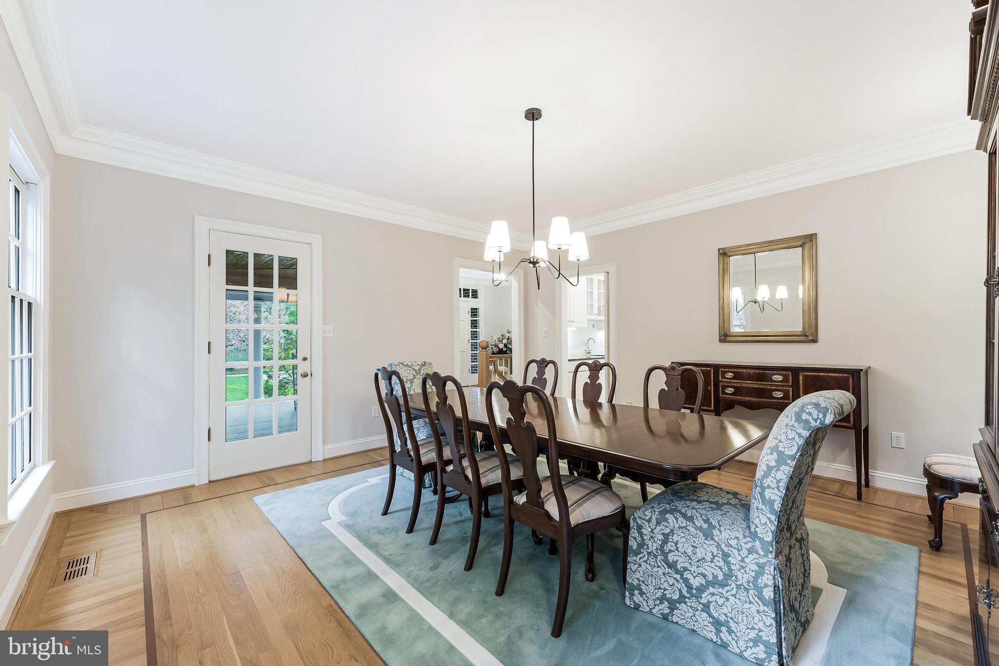 CREWS WOODS - Residential