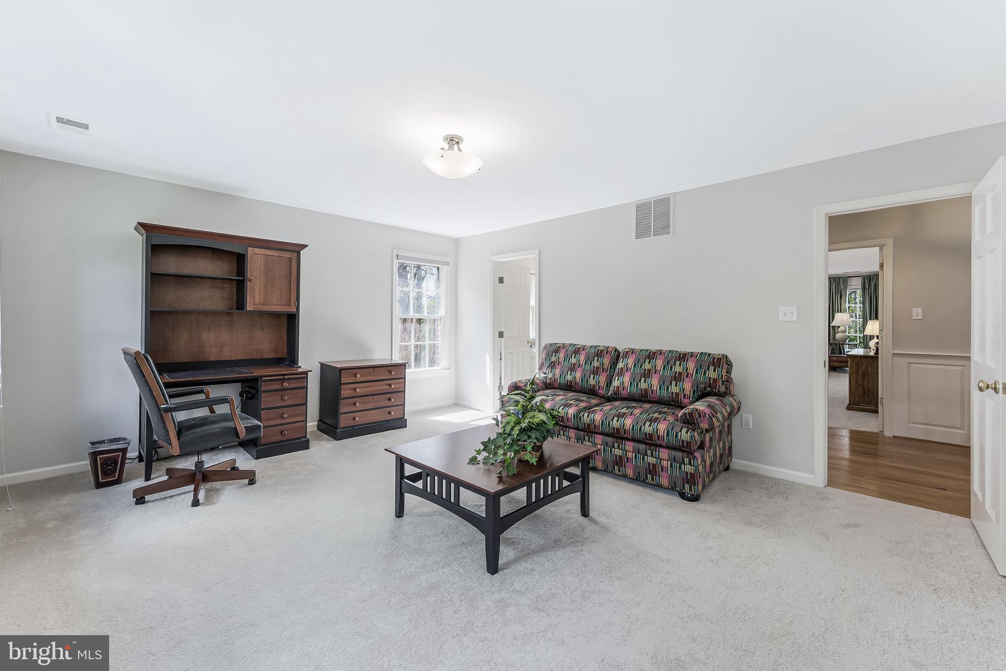 CREWS WOODS - Residential