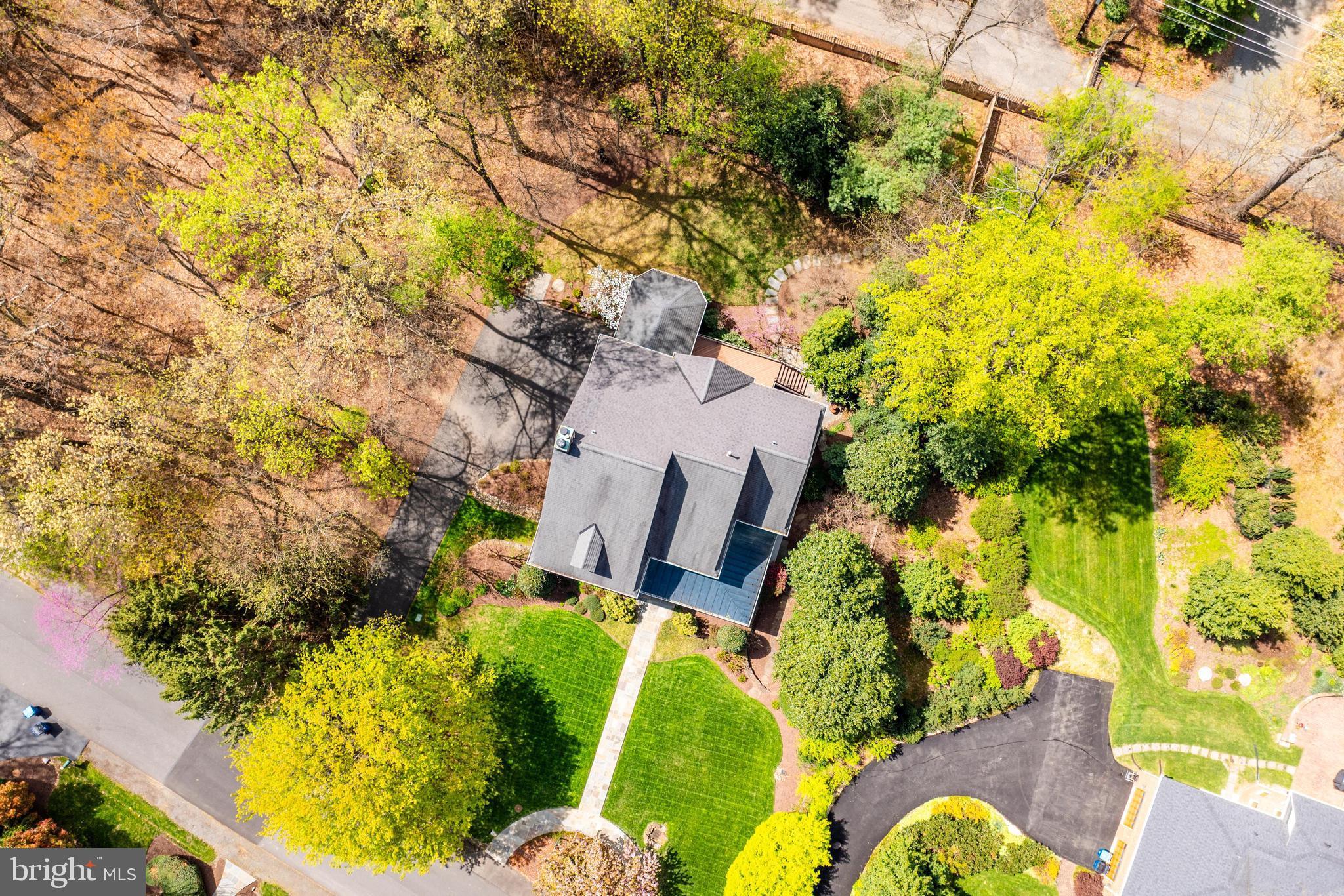 CREWS WOODS - Residential