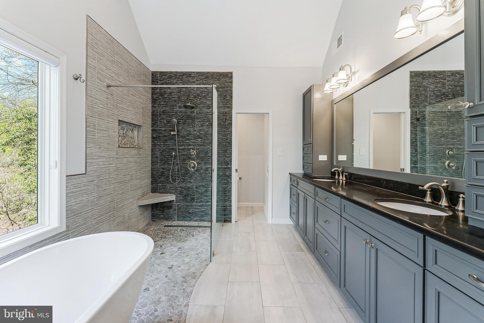 CREWS WOODS - Residential