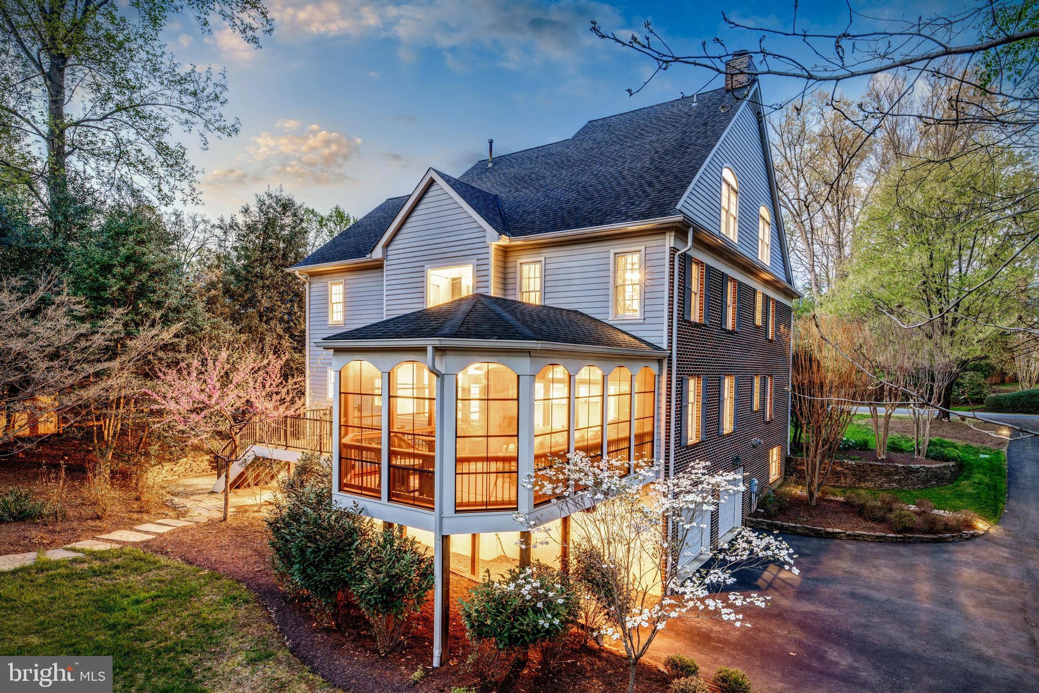 CREWS WOODS - Residential