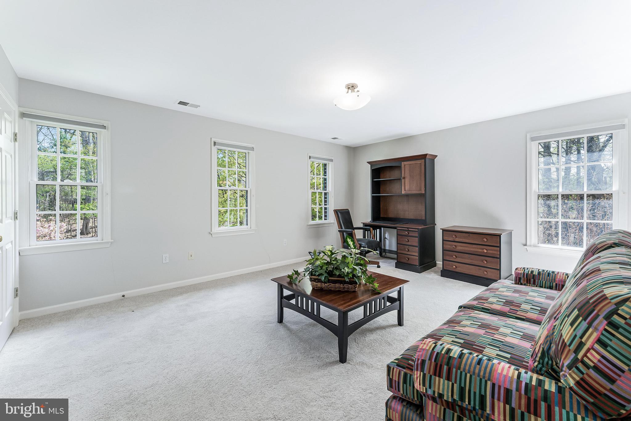 CREWS WOODS - Residential