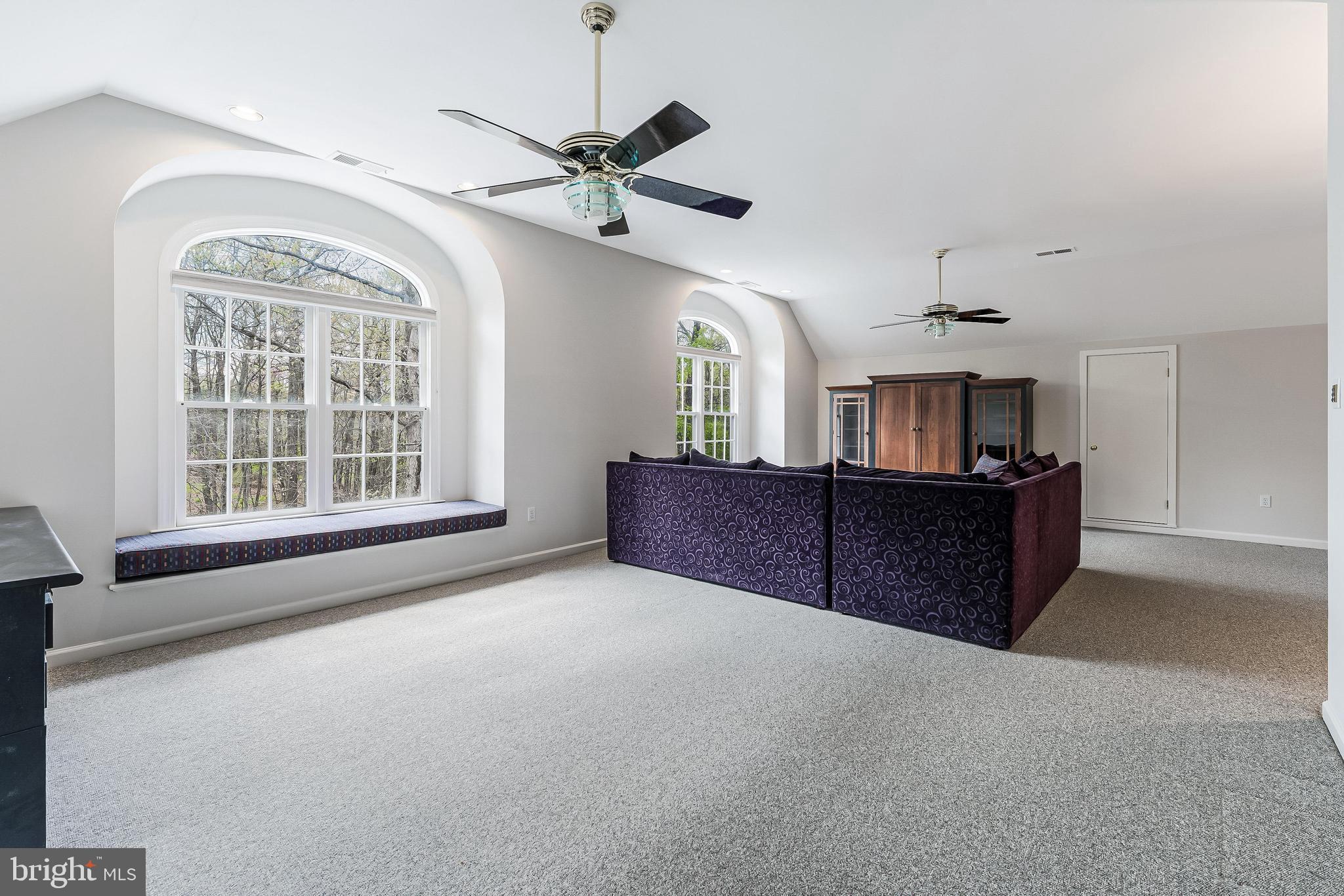 CREWS WOODS - Residential