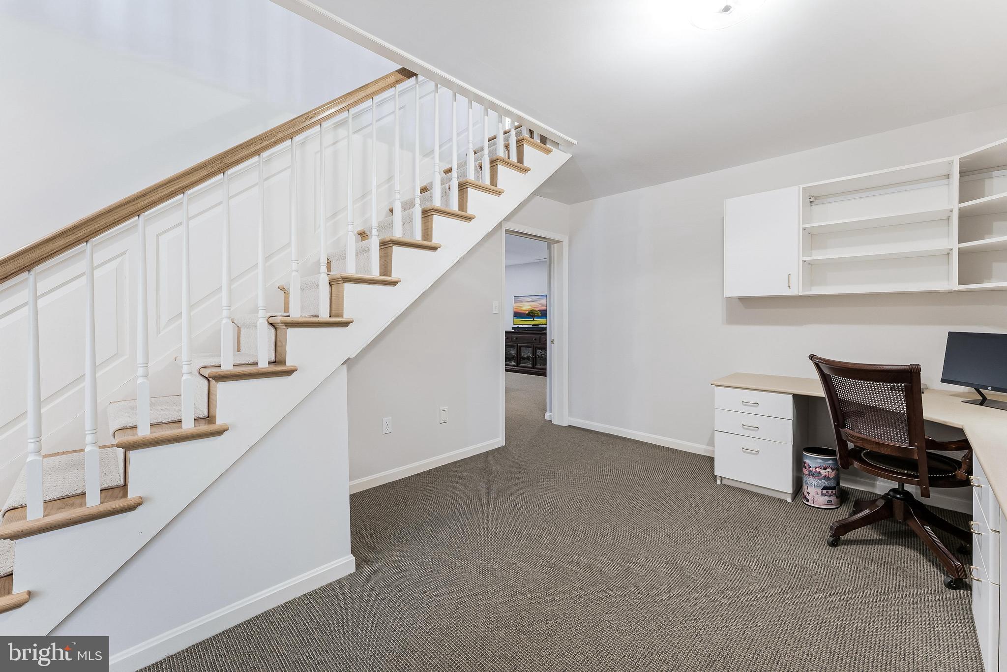 CREWS WOODS - Residential